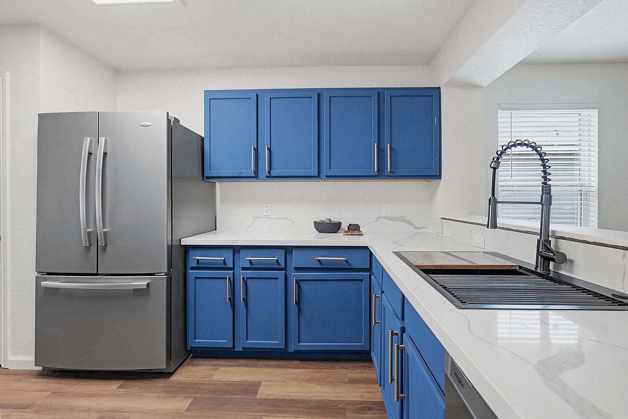114 Loryn DR