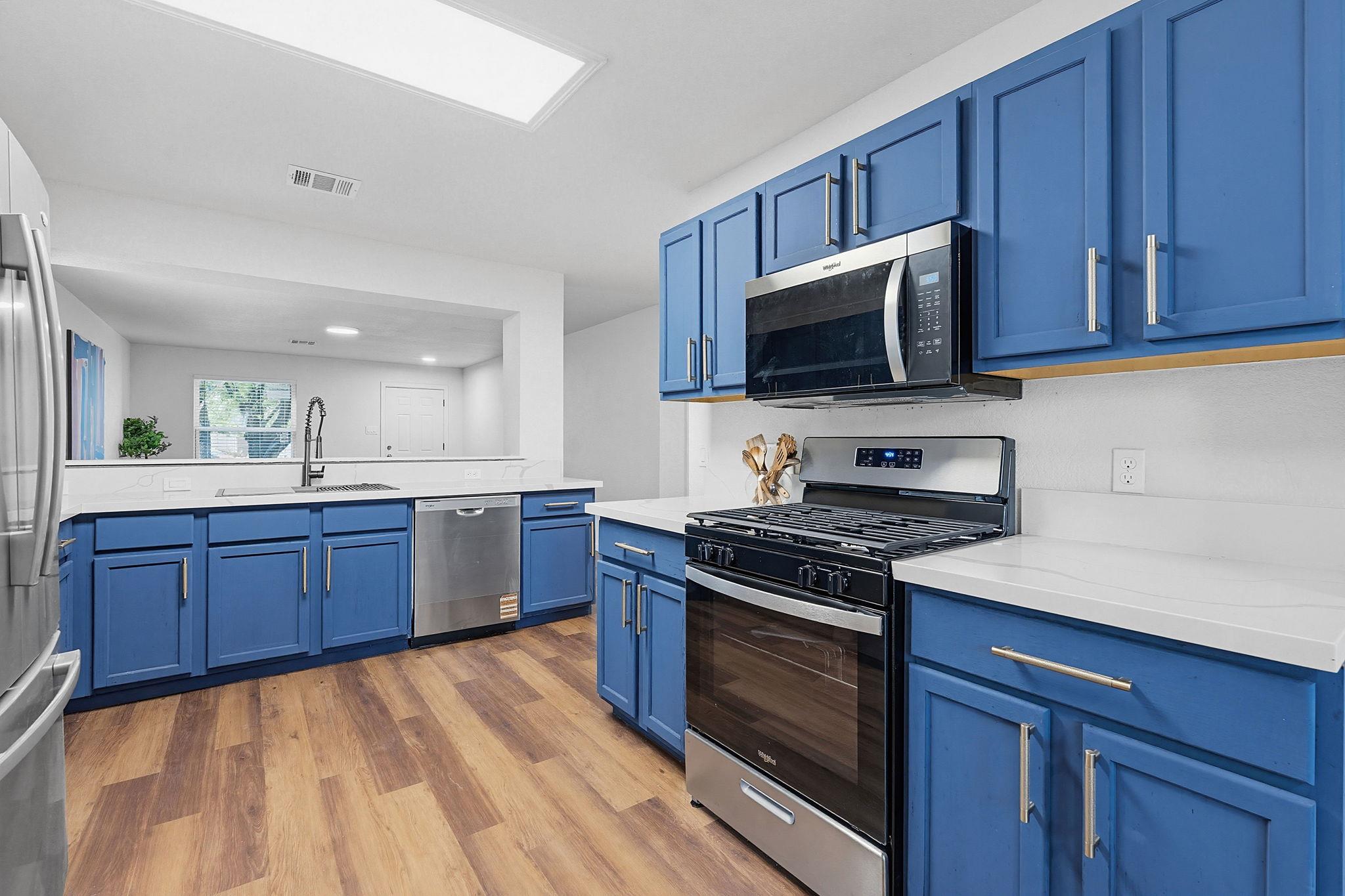 114 Loryn DR