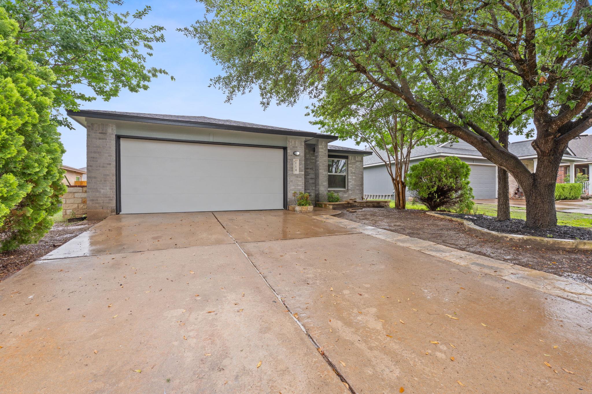 114 Loryn DR