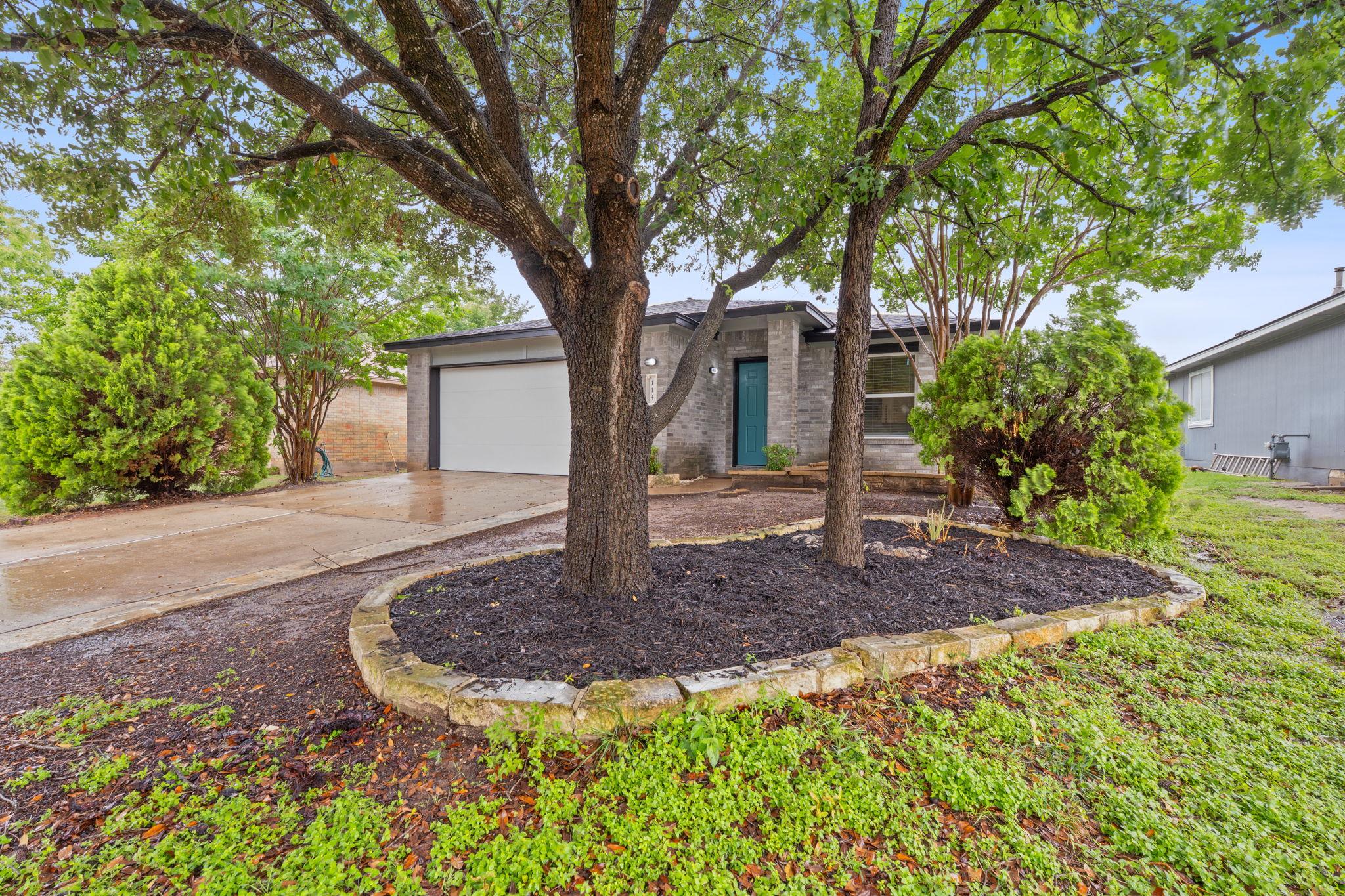 114 Loryn DR
