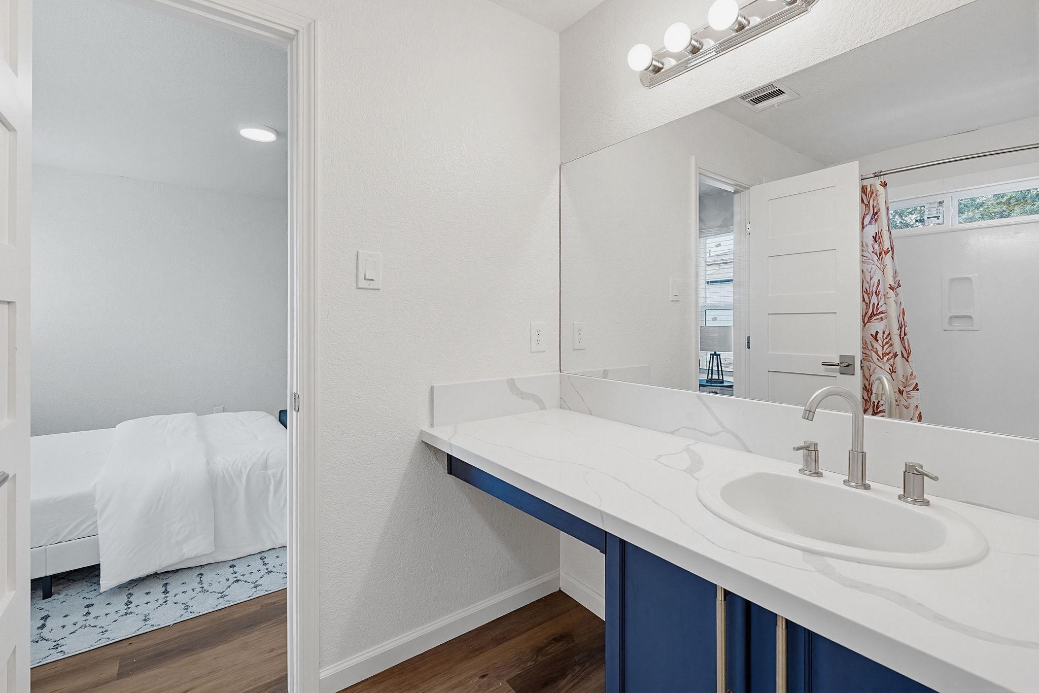 114 Loryn DR