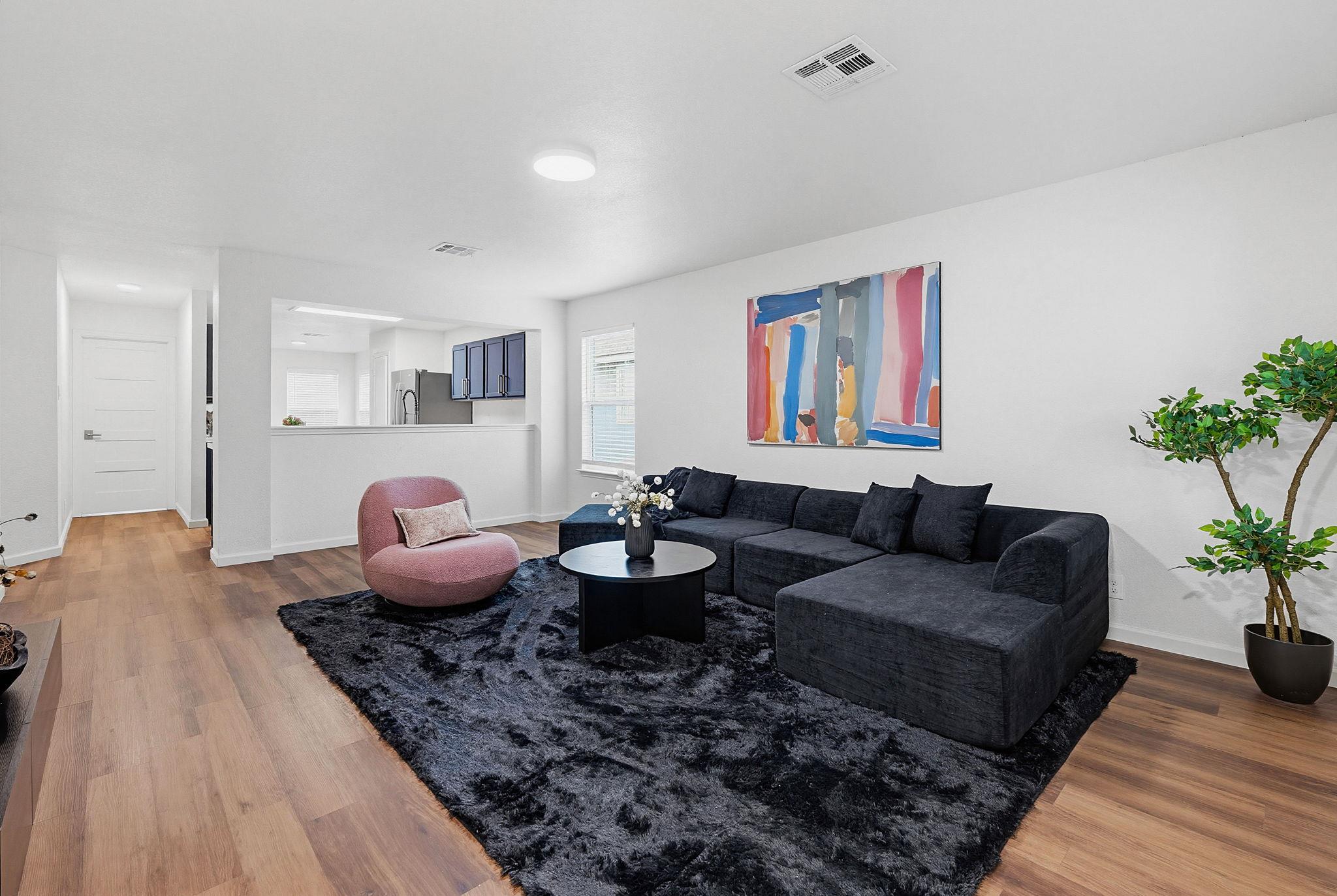 114 Loryn DR