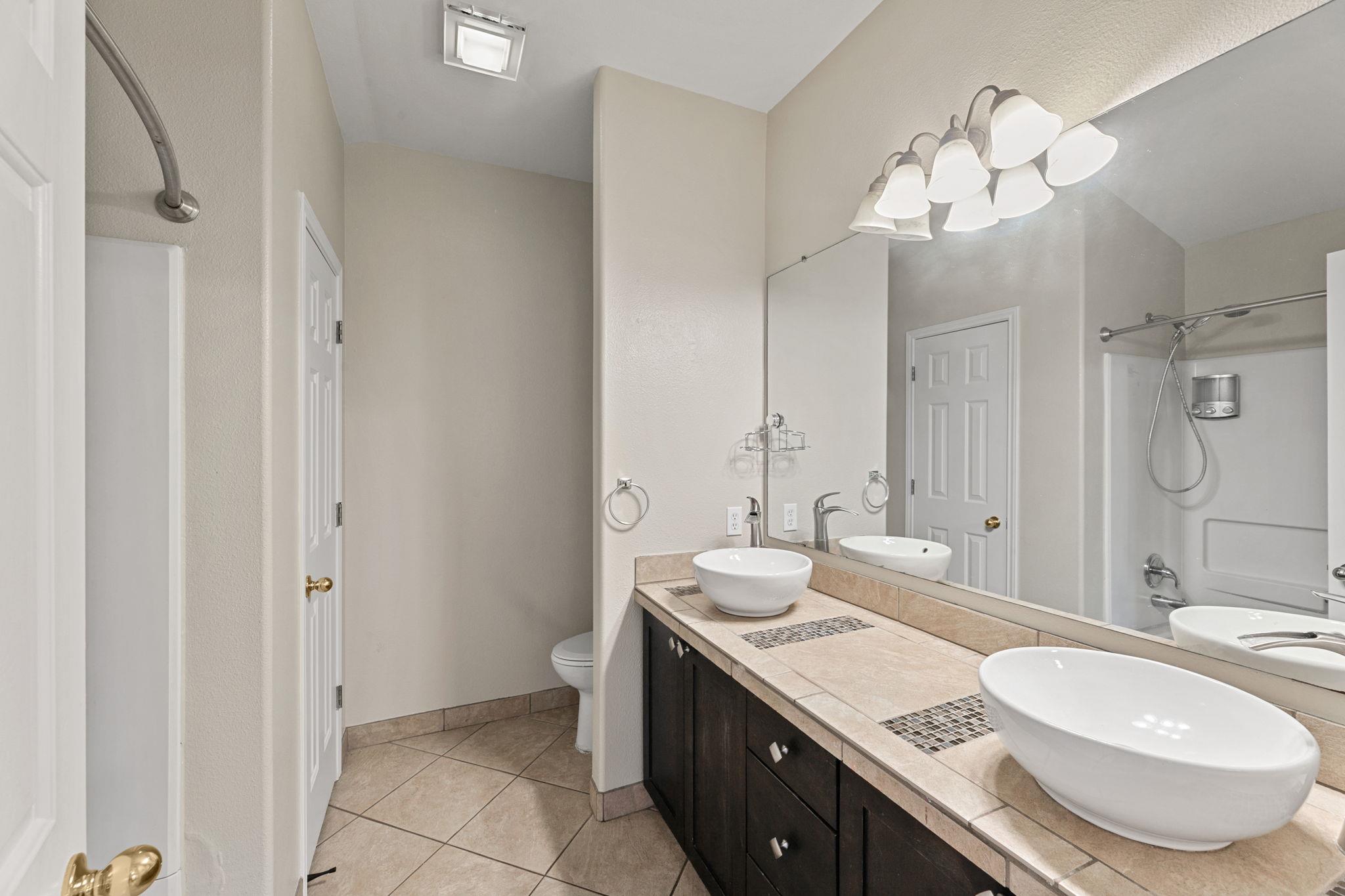 9038 Veranda CT