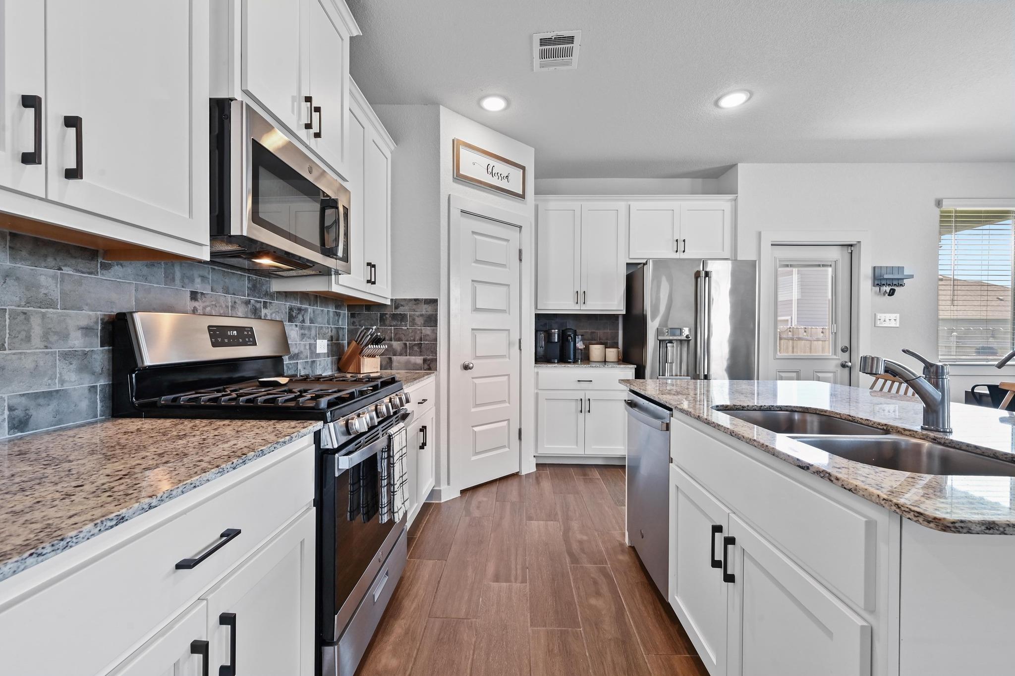 170 Banff DR