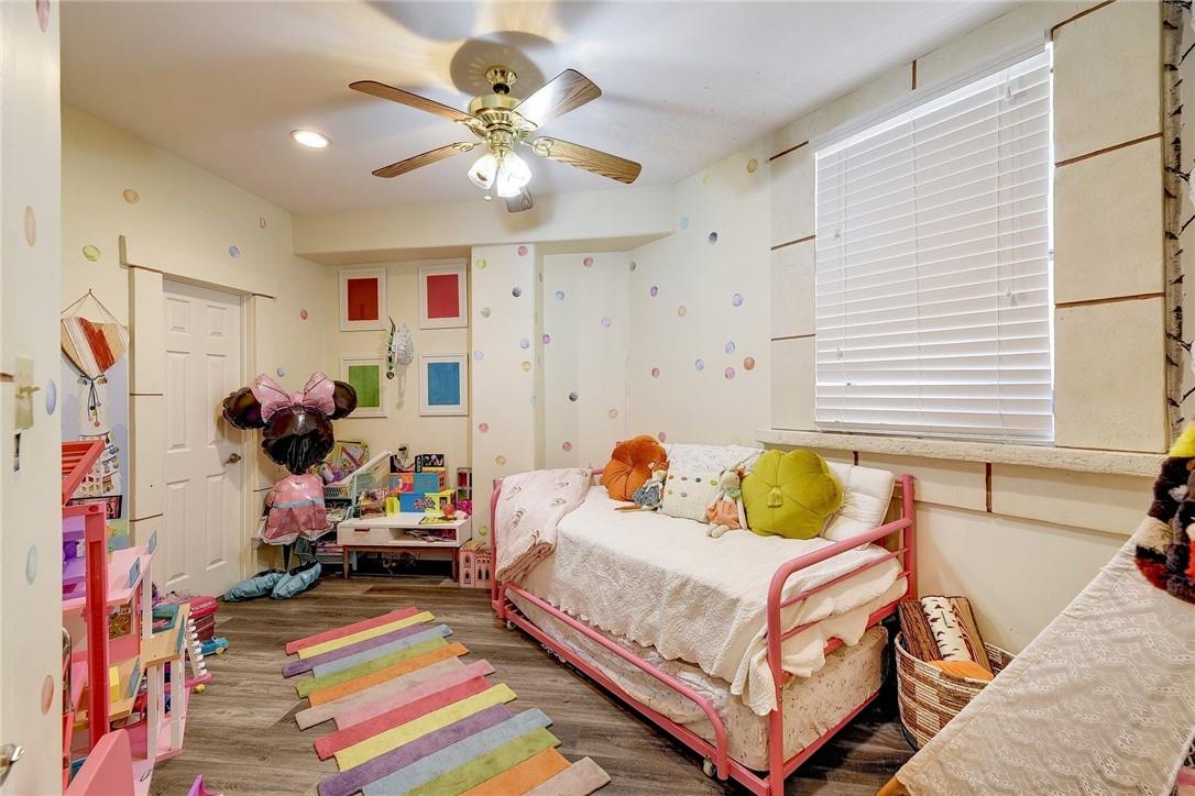 1712 Lakeshore DR # A