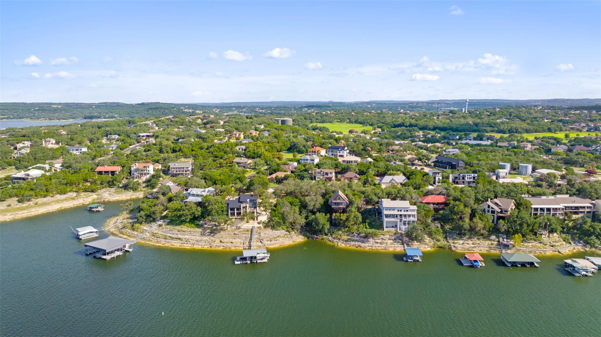 18401 Lakepoint CIR