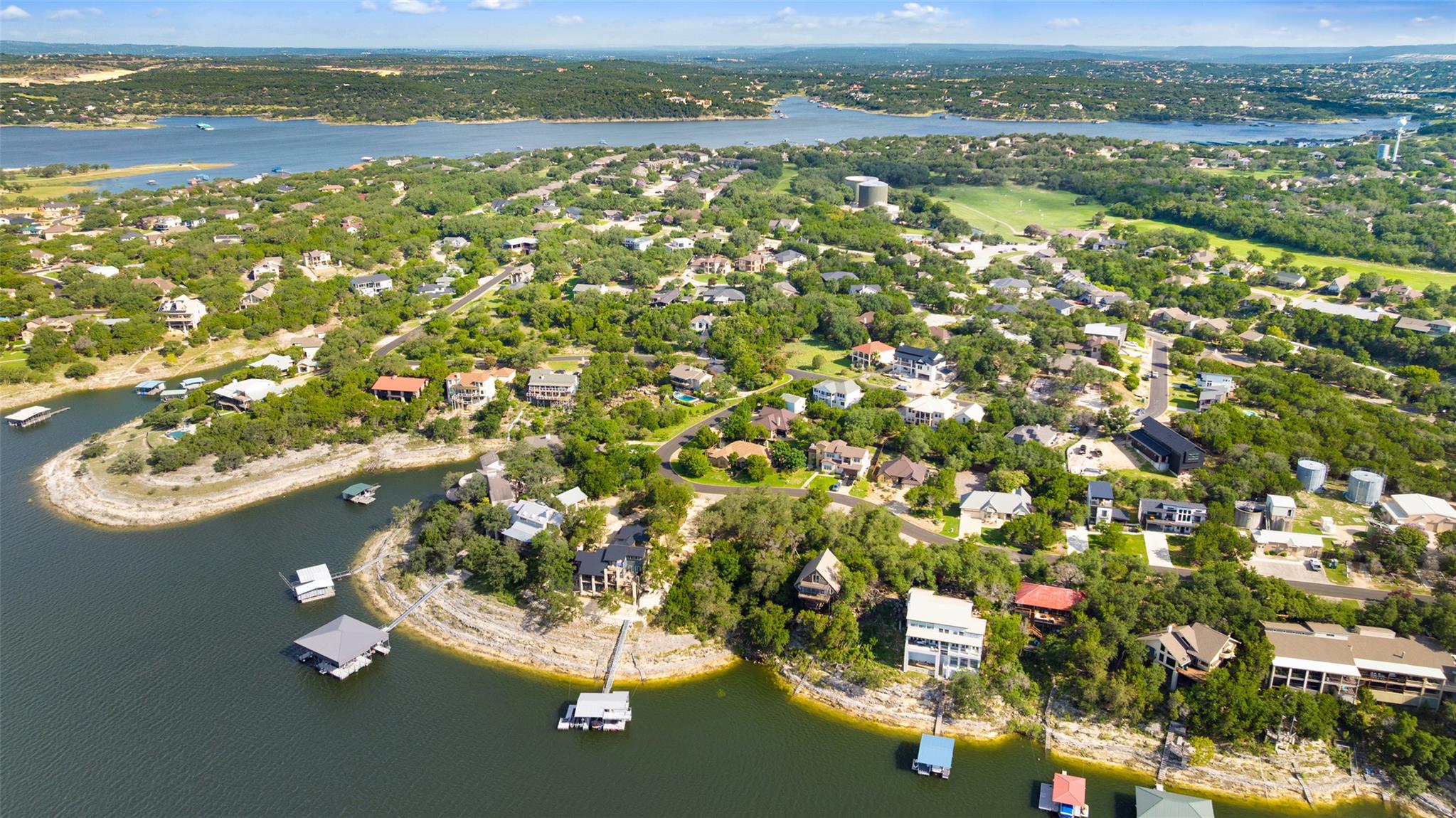 18401 Lakepoint CIR