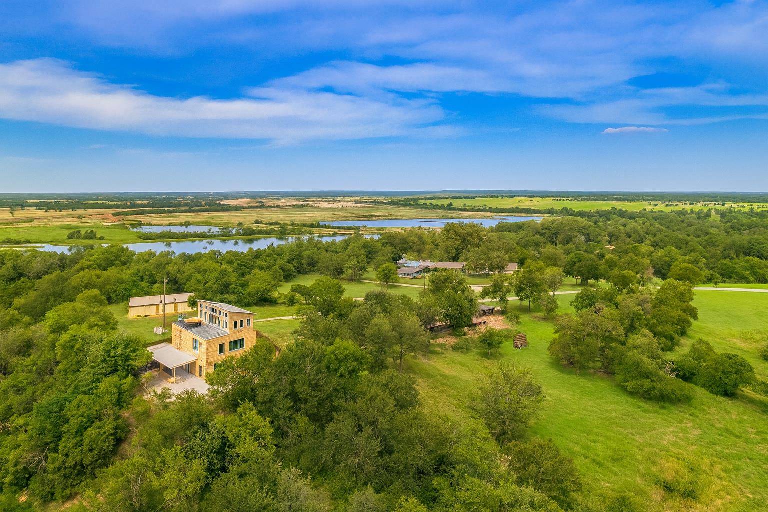520 Double Eagle Ranch DR