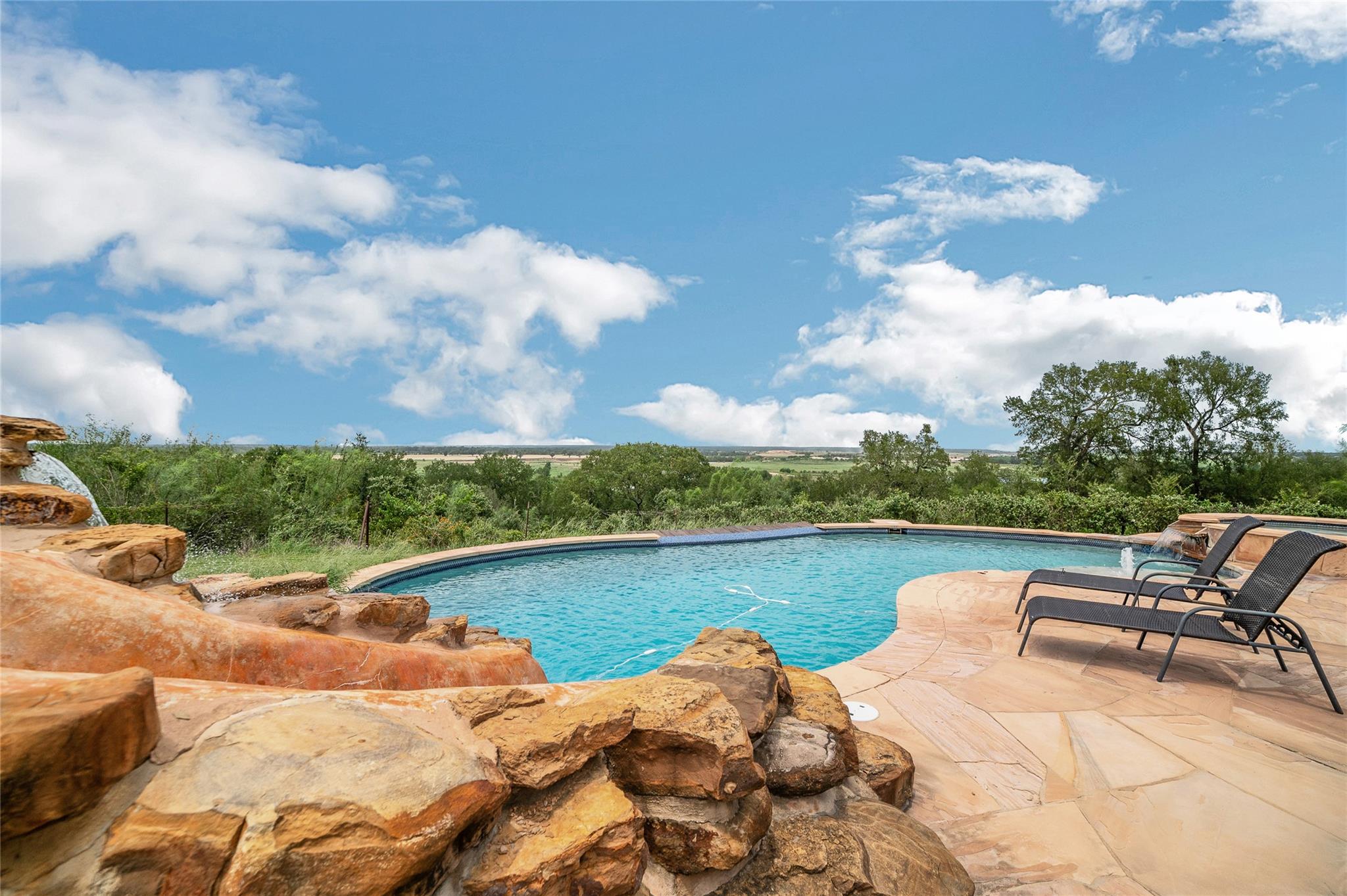 520 Double Eagle Ranch DR