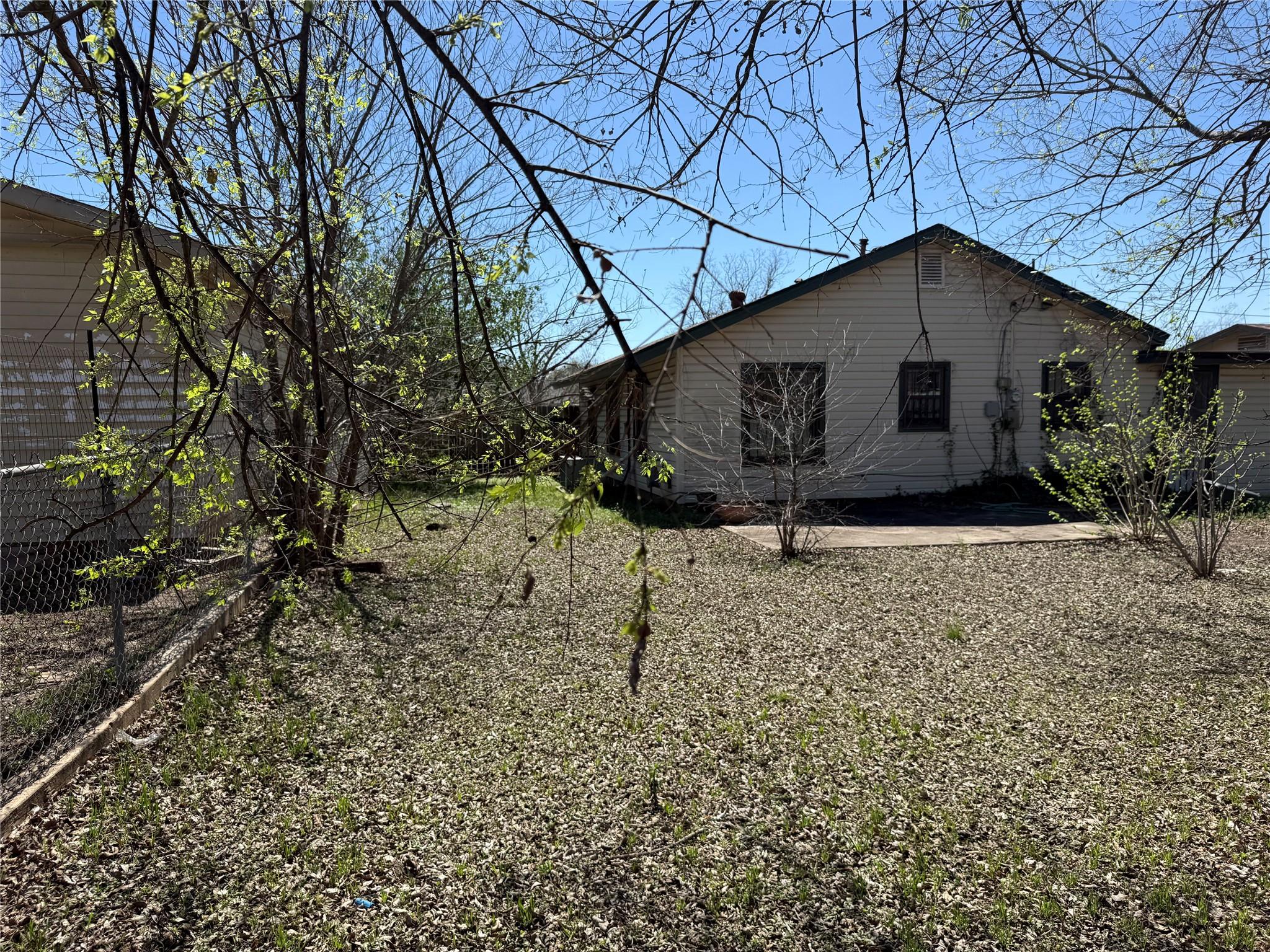 231 Harcourt Ave