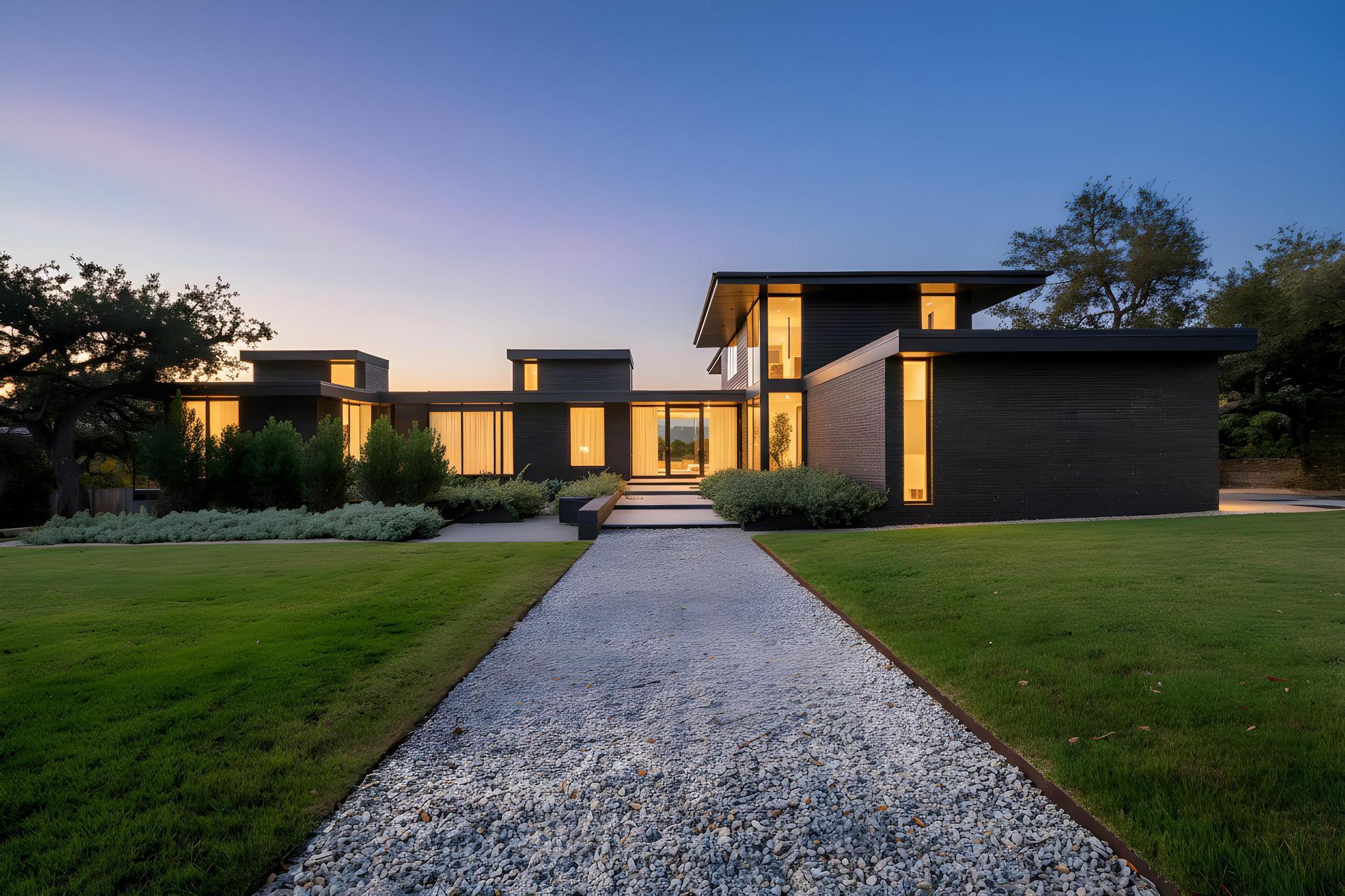 807 Redbud TRL, West Lake Hills