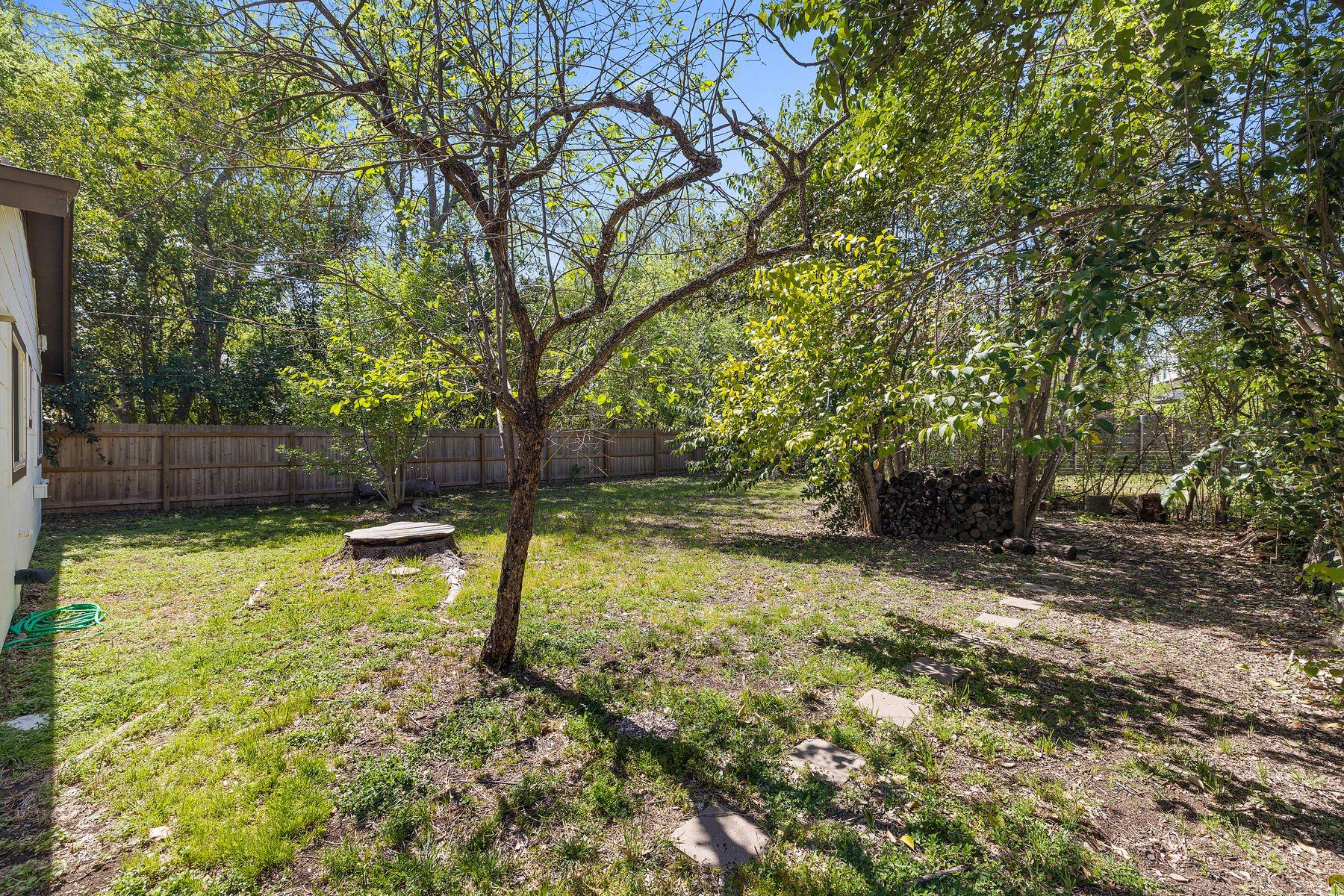 5304 Harvest LN