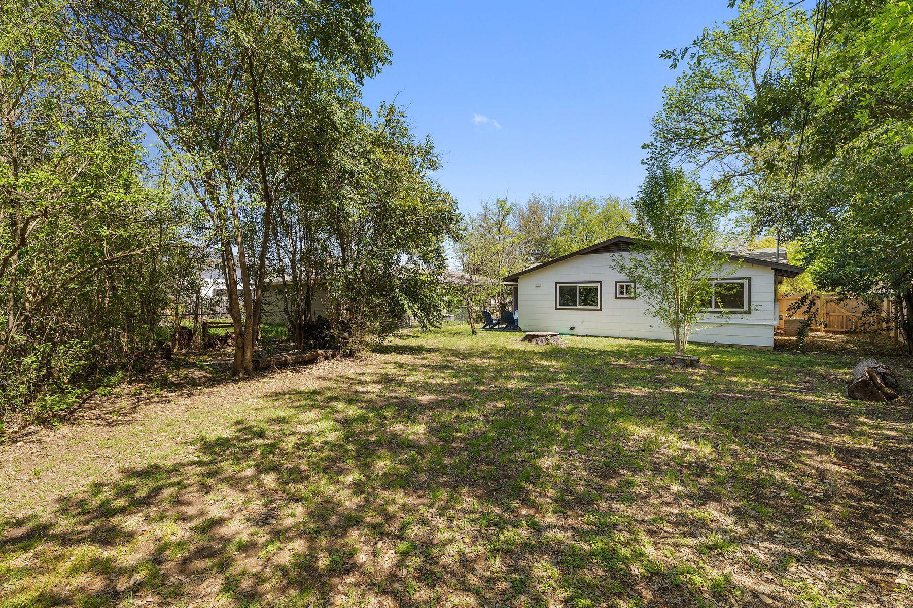 5304 Harvest LN