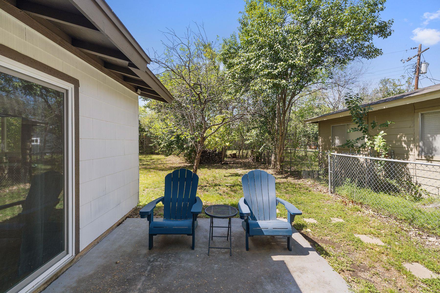 5304 Harvest LN