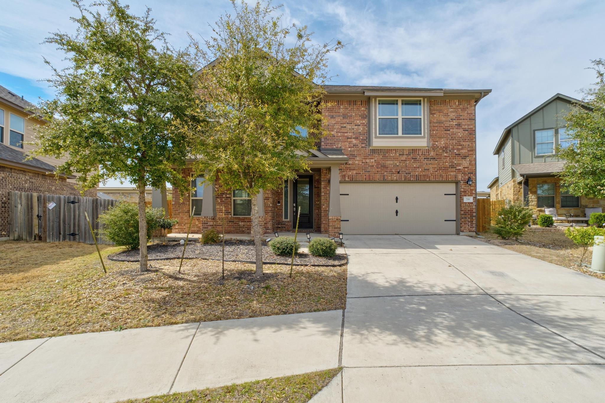 718 Hereford LOOP
