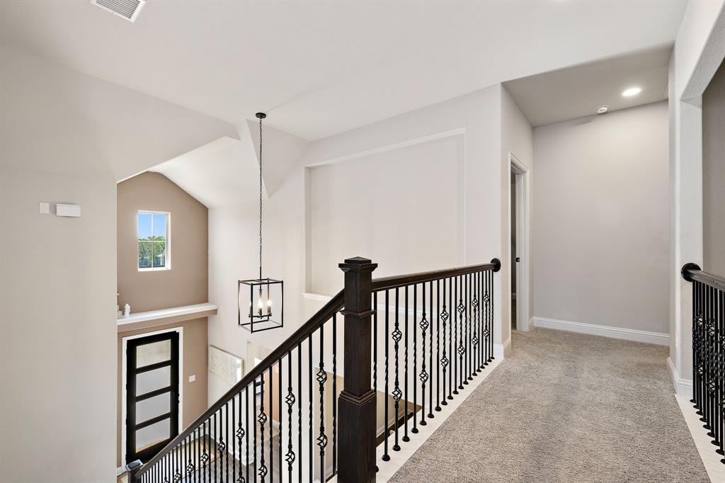 108 Ravello ST