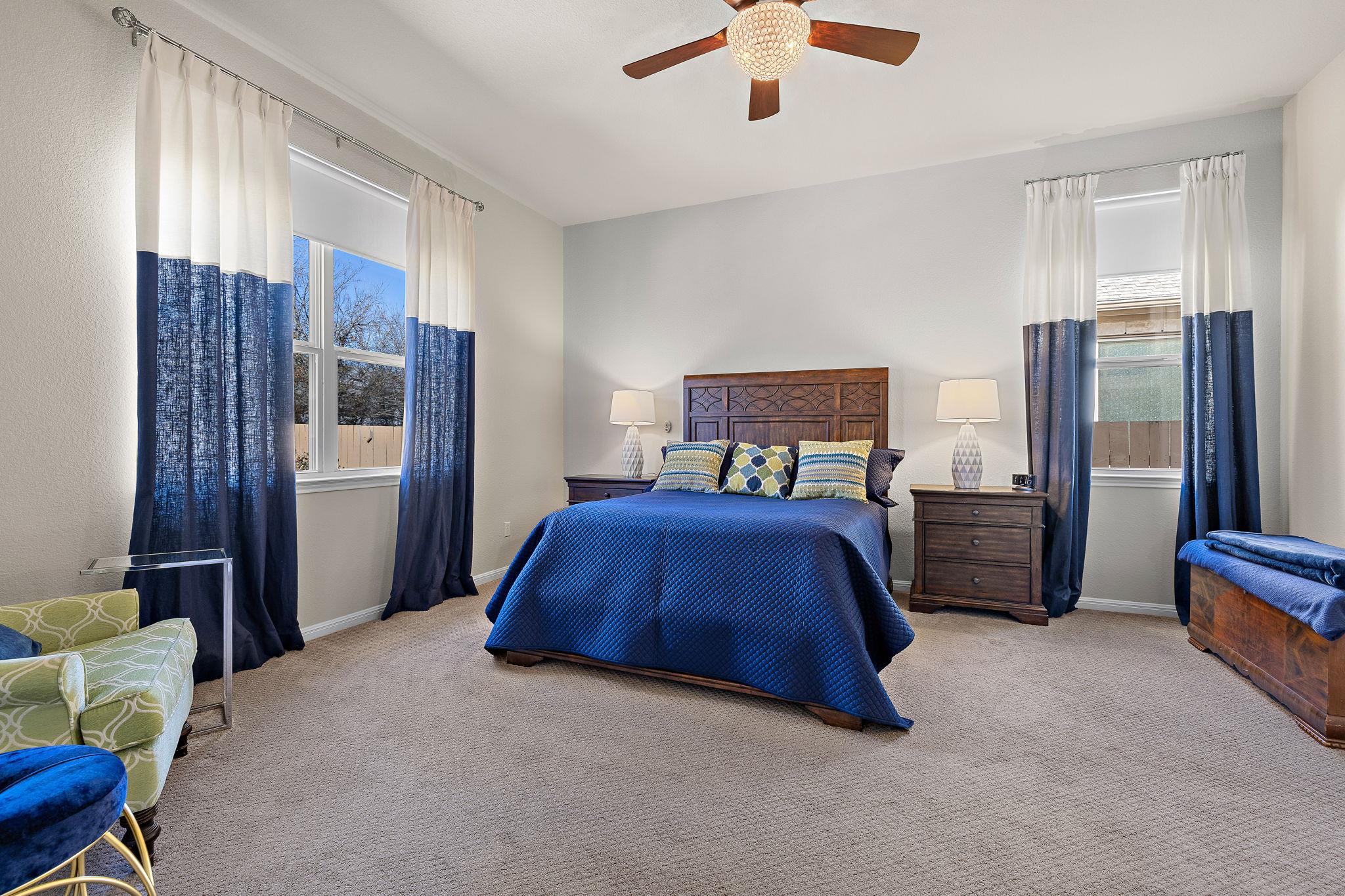 5016 Yucca Flower LN