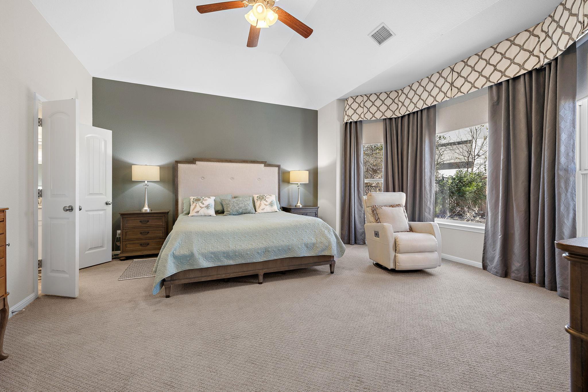 5016 Yucca Flower LN