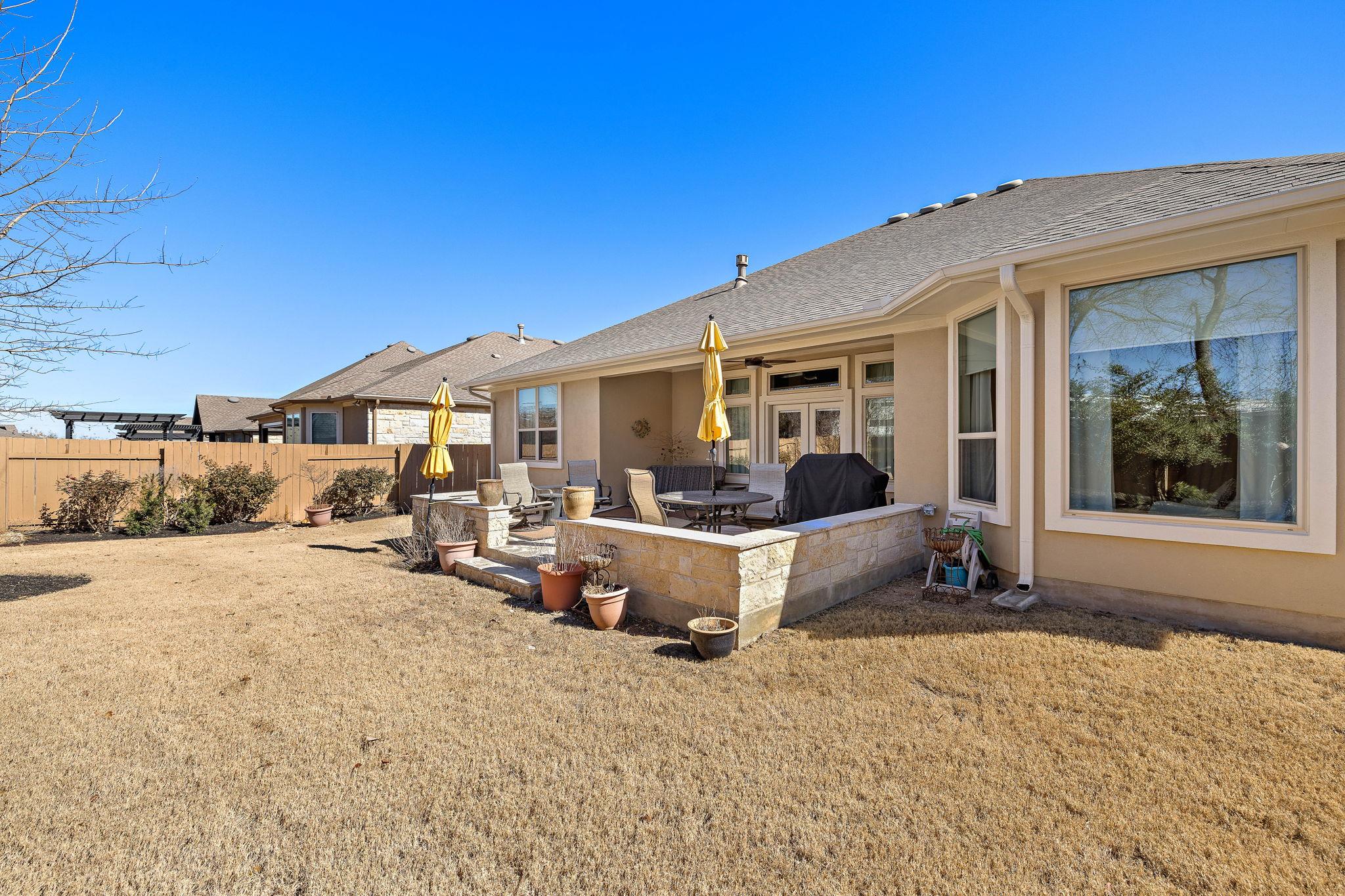 5016 Yucca Flower LN