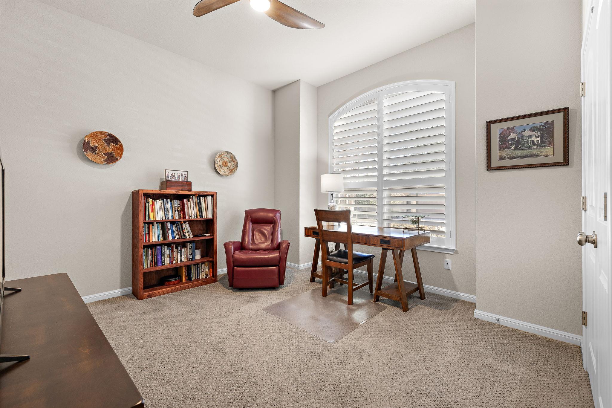 5016 Yucca Flower LN