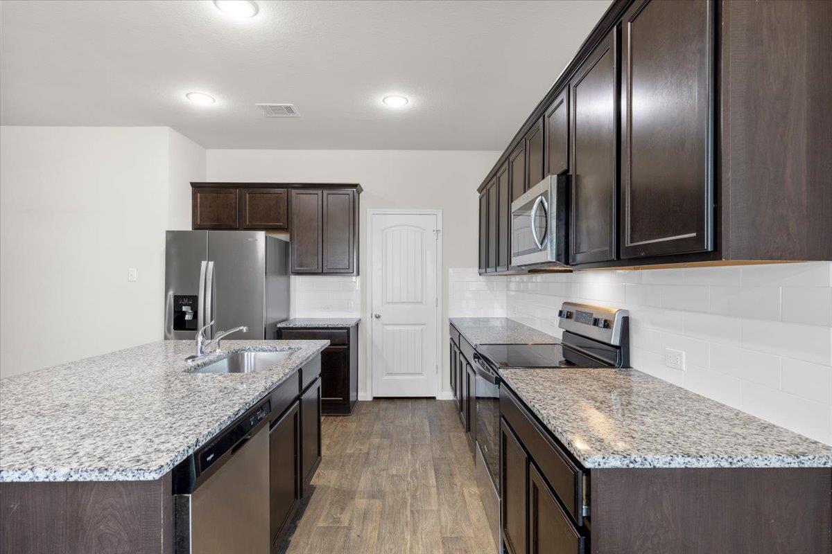 1033 Ferryman dr DR