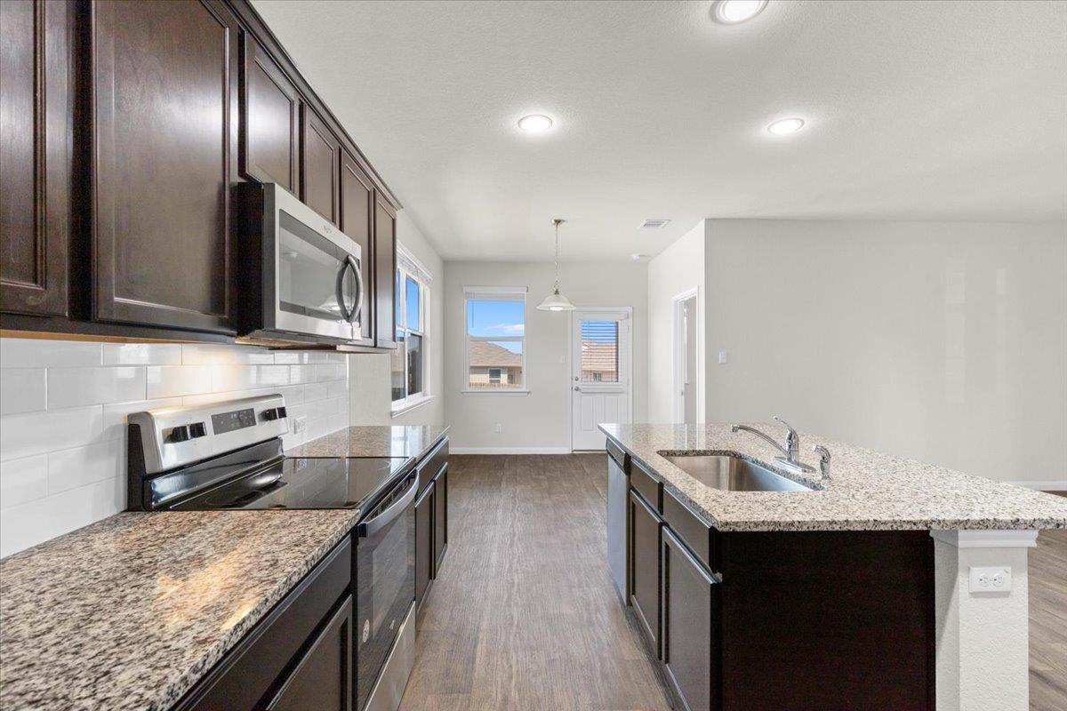 1033 Ferryman dr DR