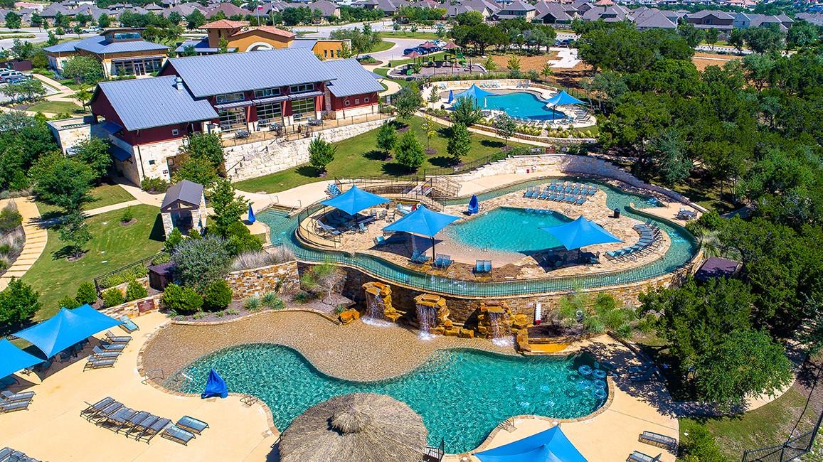 207 Coopers Crown LN