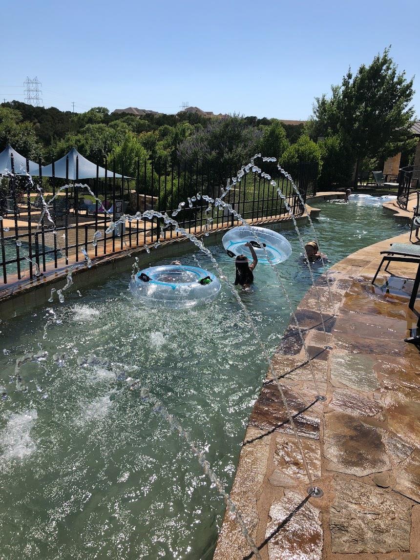 207 Coopers Crown LN