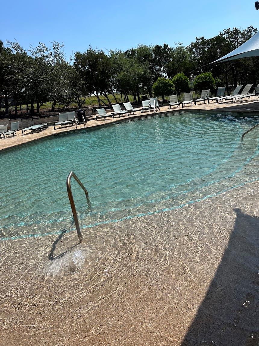 207 Coopers Crown LN