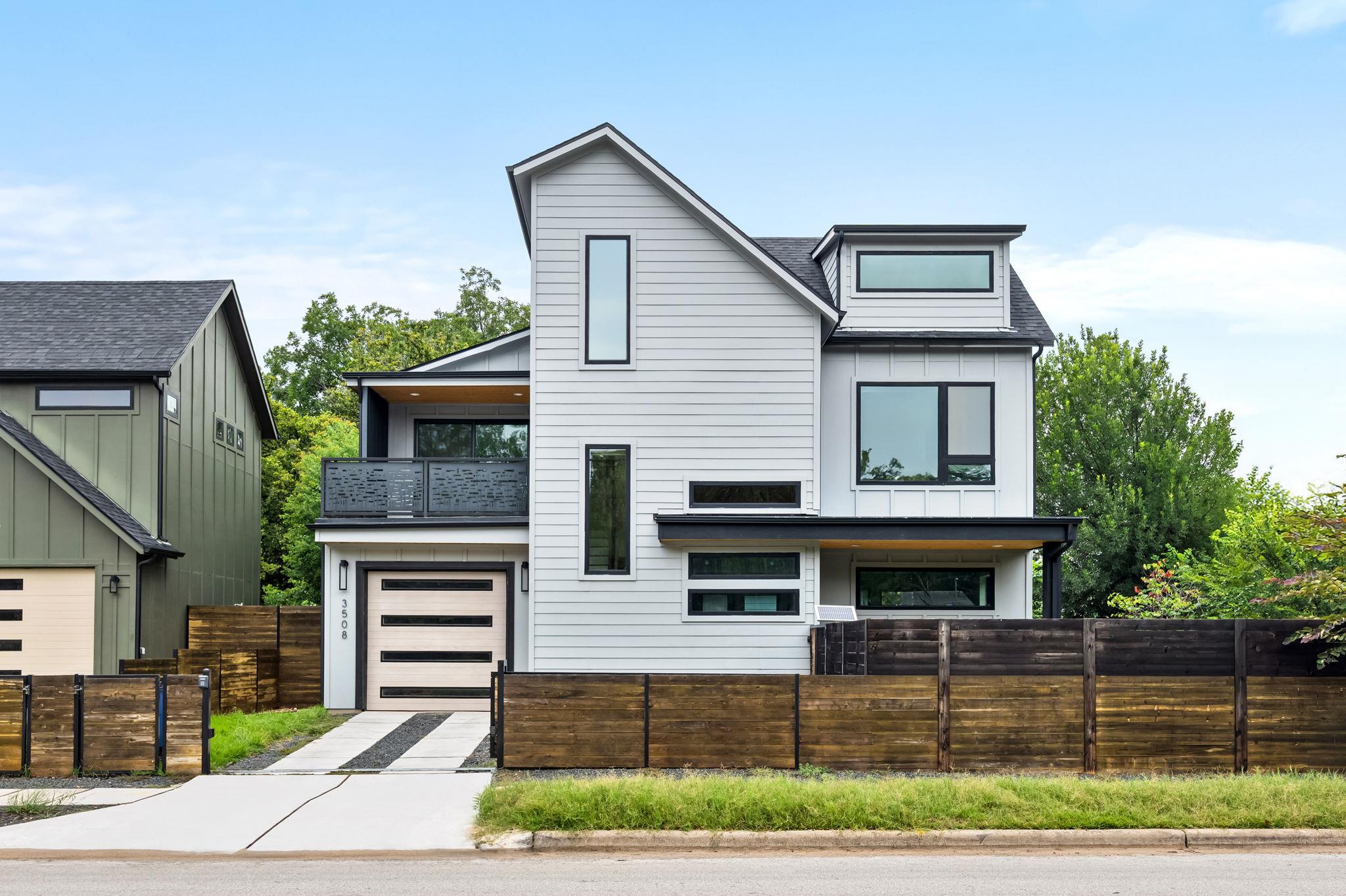 3508 Lyons RD