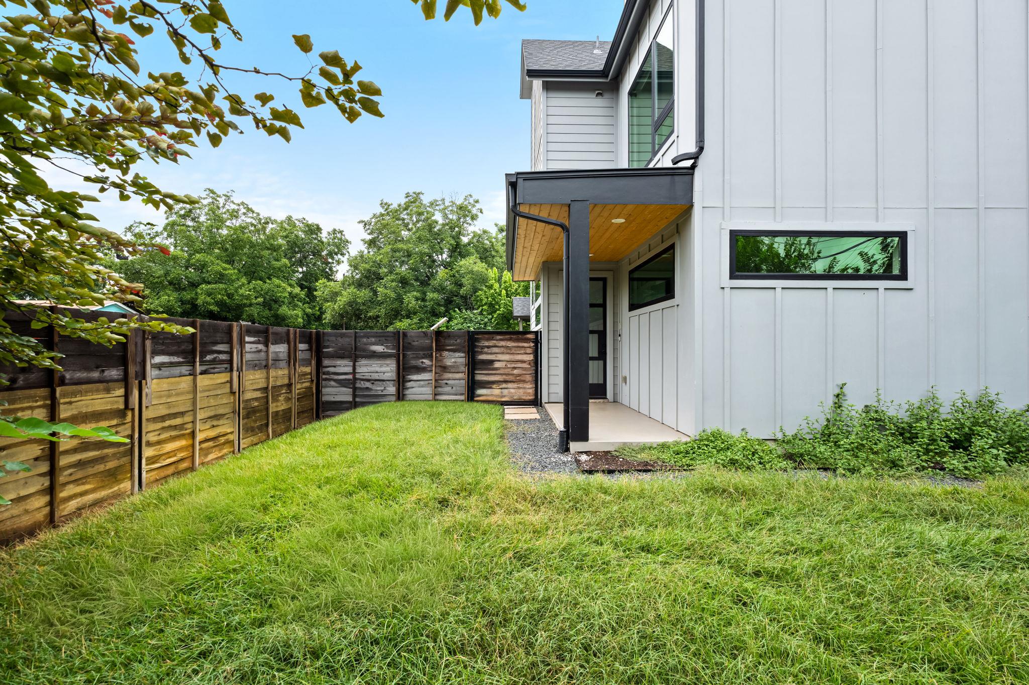 3508 Lyons RD