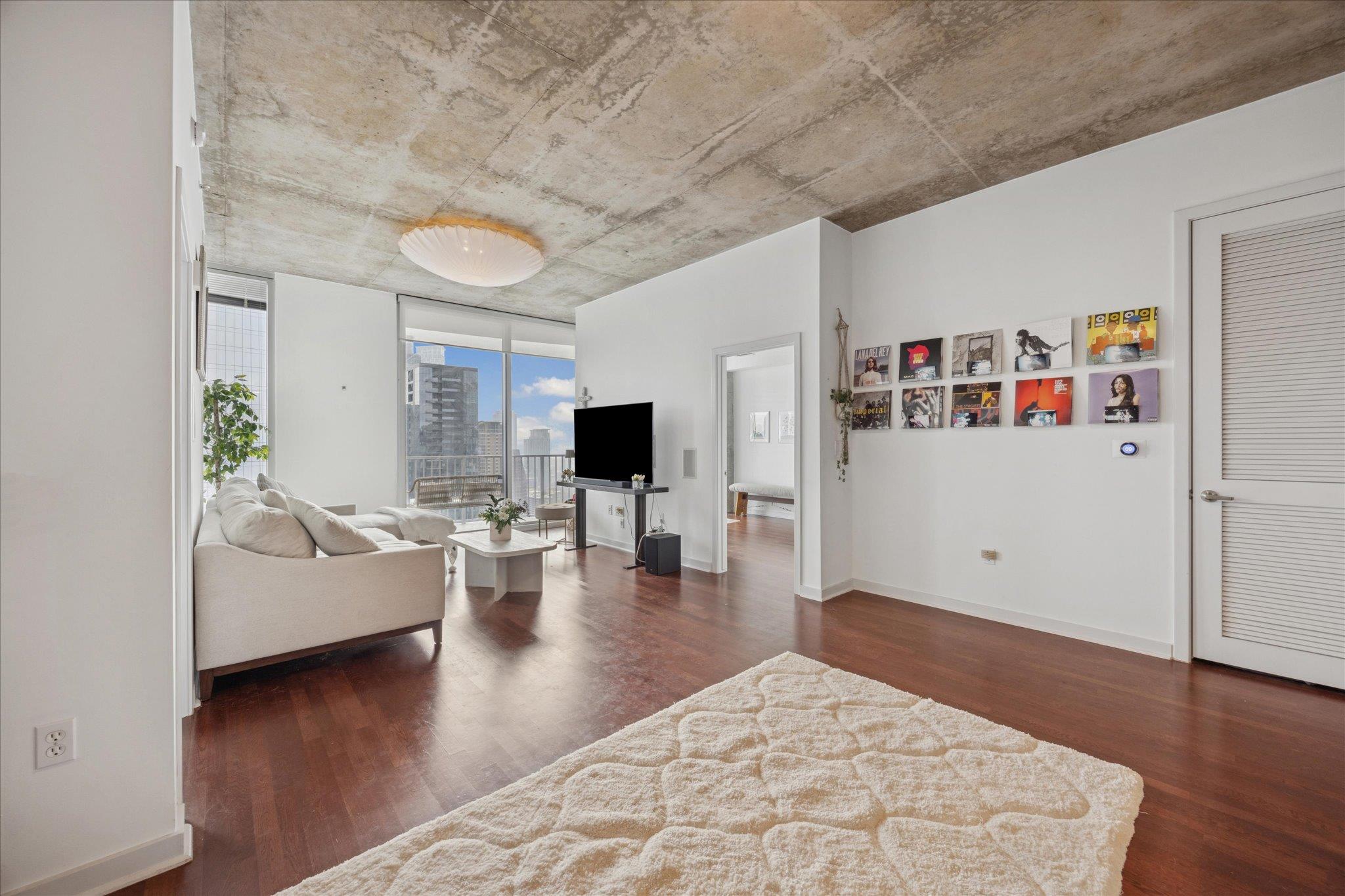 360 Nueces ST # 3309