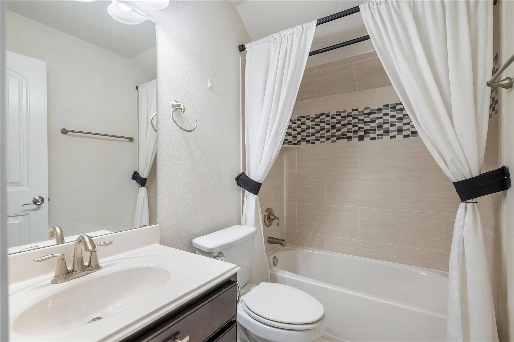 5916 Gunnison Turn CV