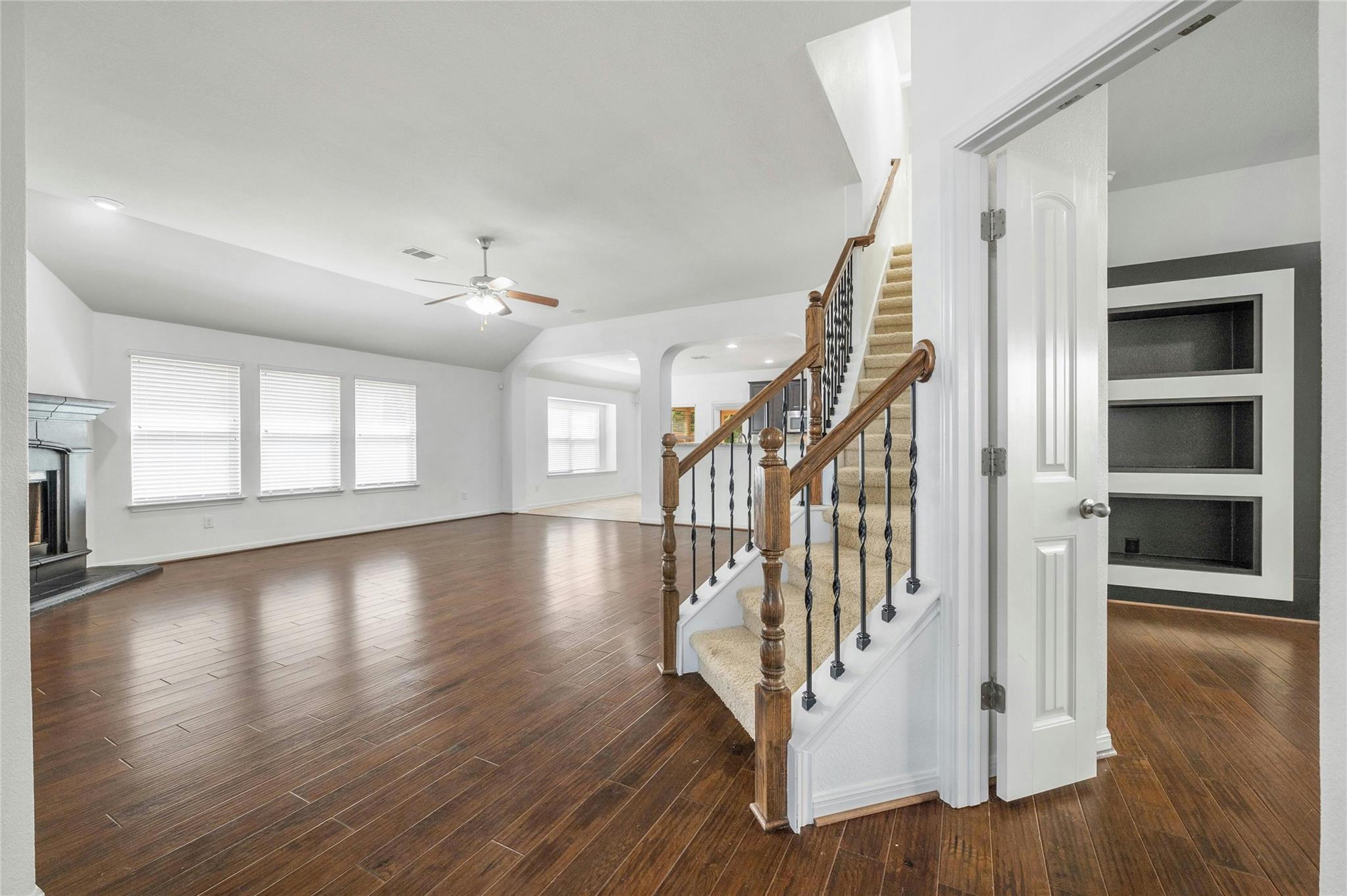 5916 Gunnison Turn CV