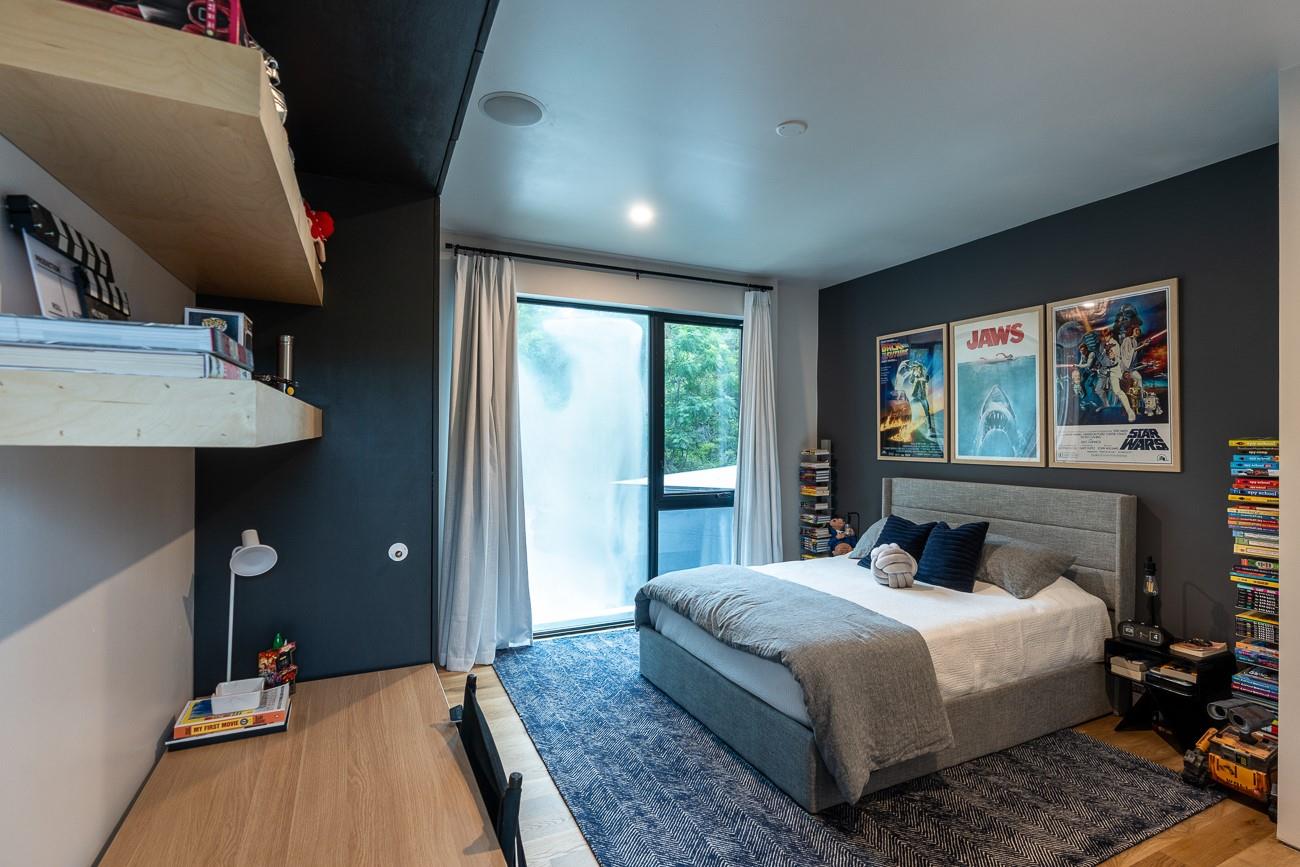 1001 Madrone RD, West Lake Hills