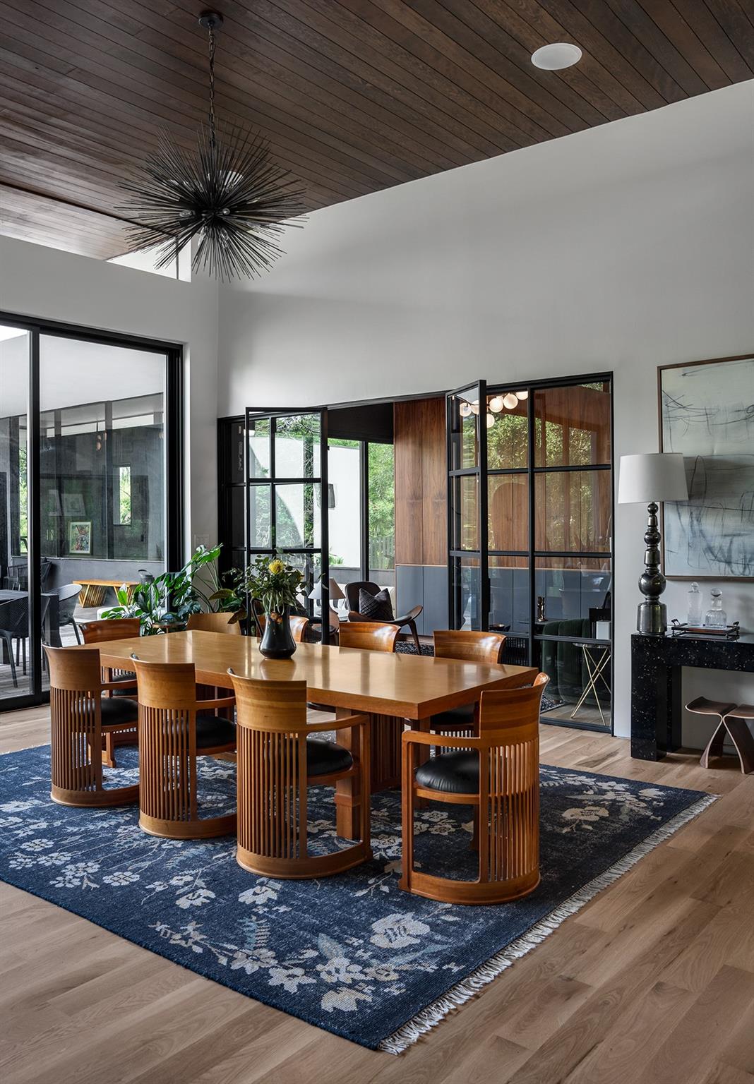 1001 Madrone RD, West Lake Hills