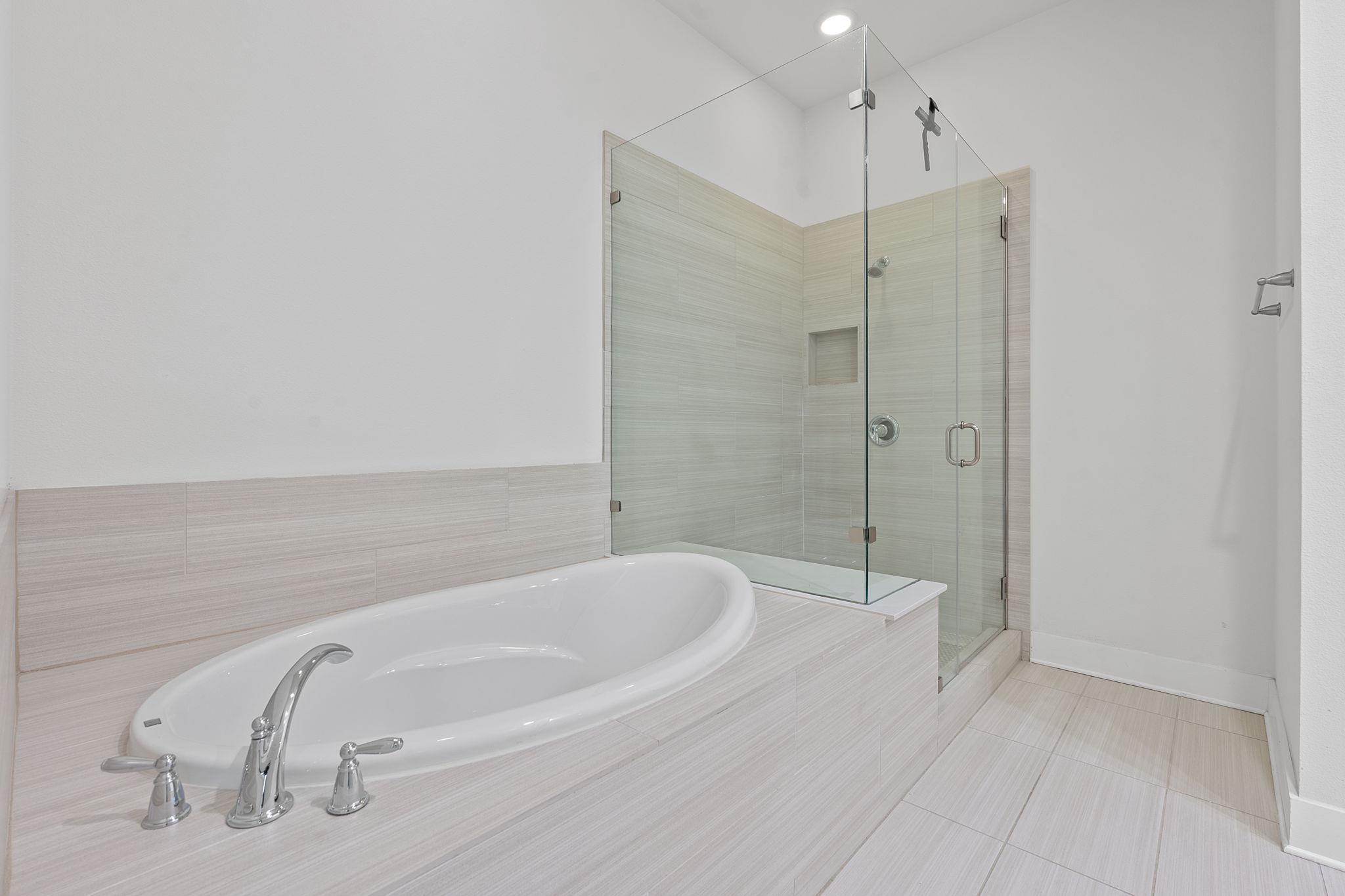 4211 Berkman DR