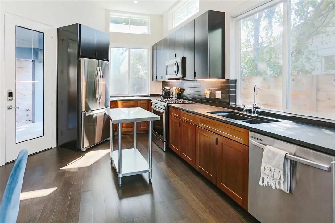 1145 1/2 Poquito ST # A