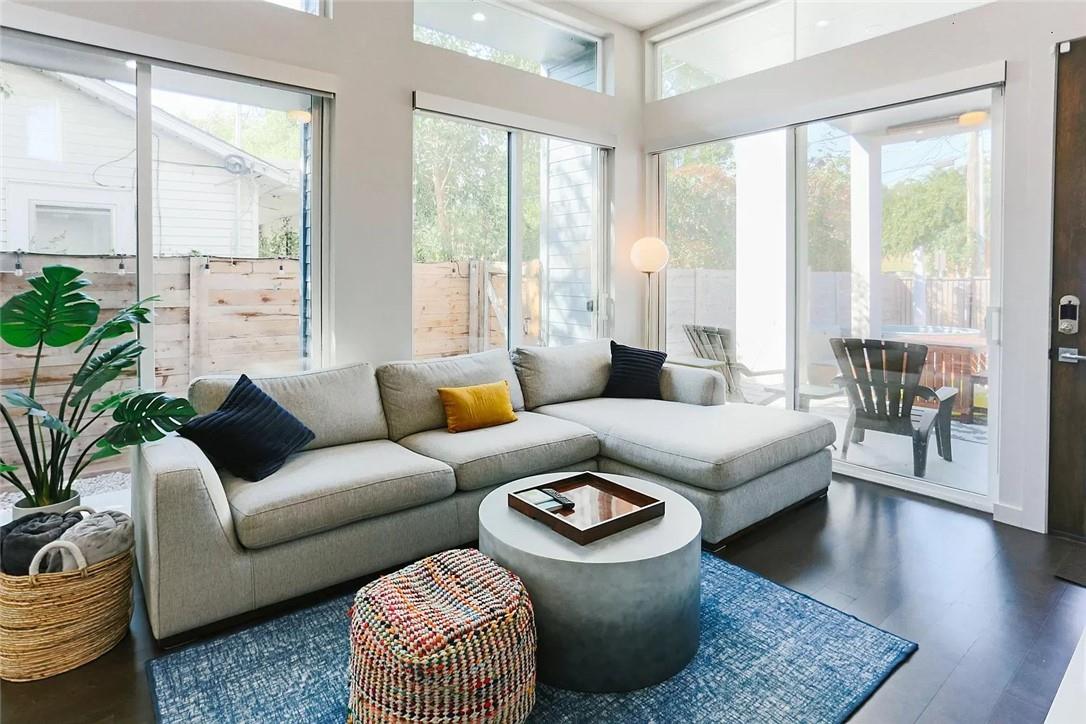 1145 1/2 Poquito ST # A