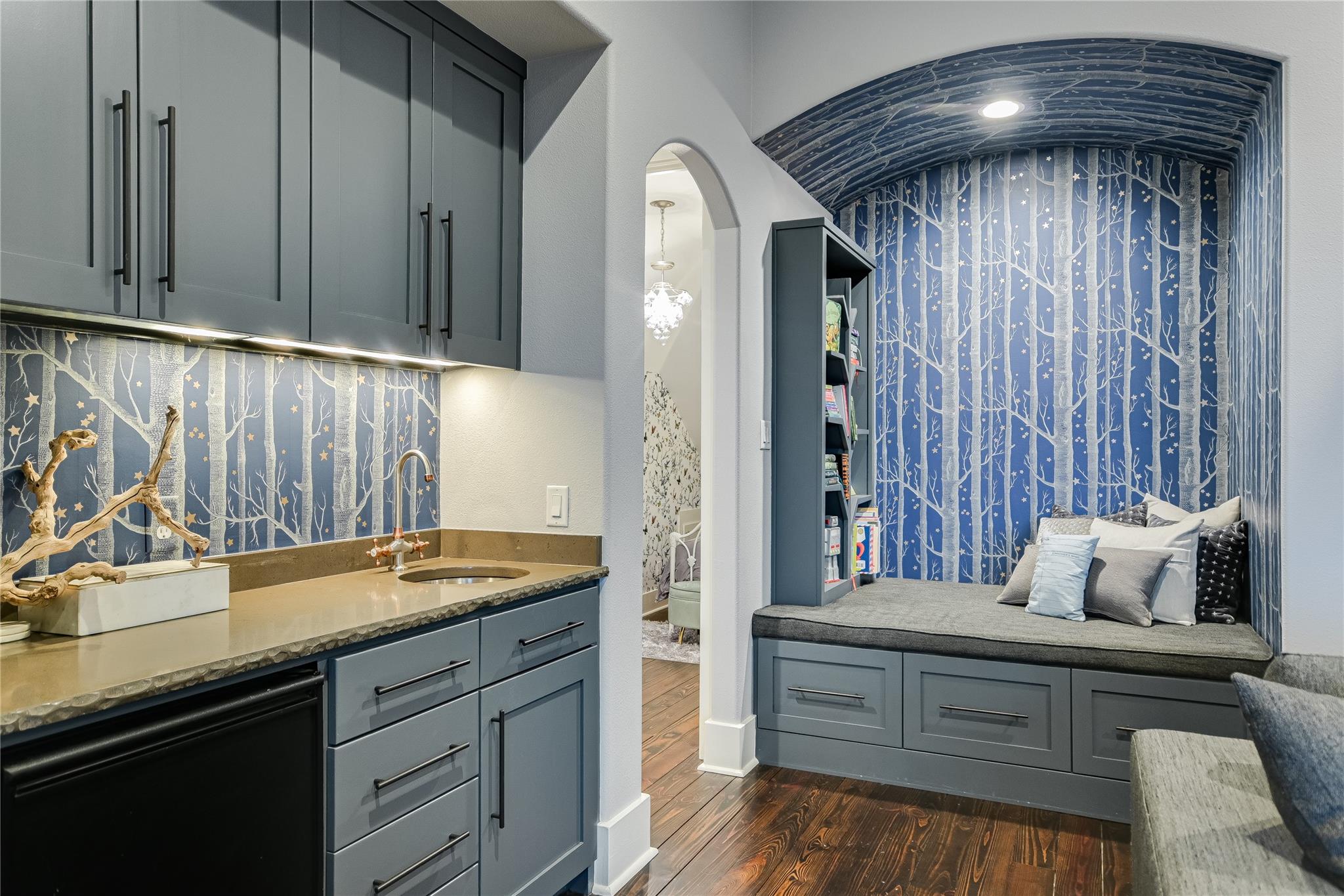 2701 Bartons Bluff LN, Austin