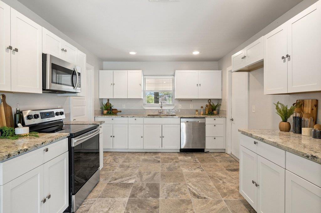 60 Augusta DR