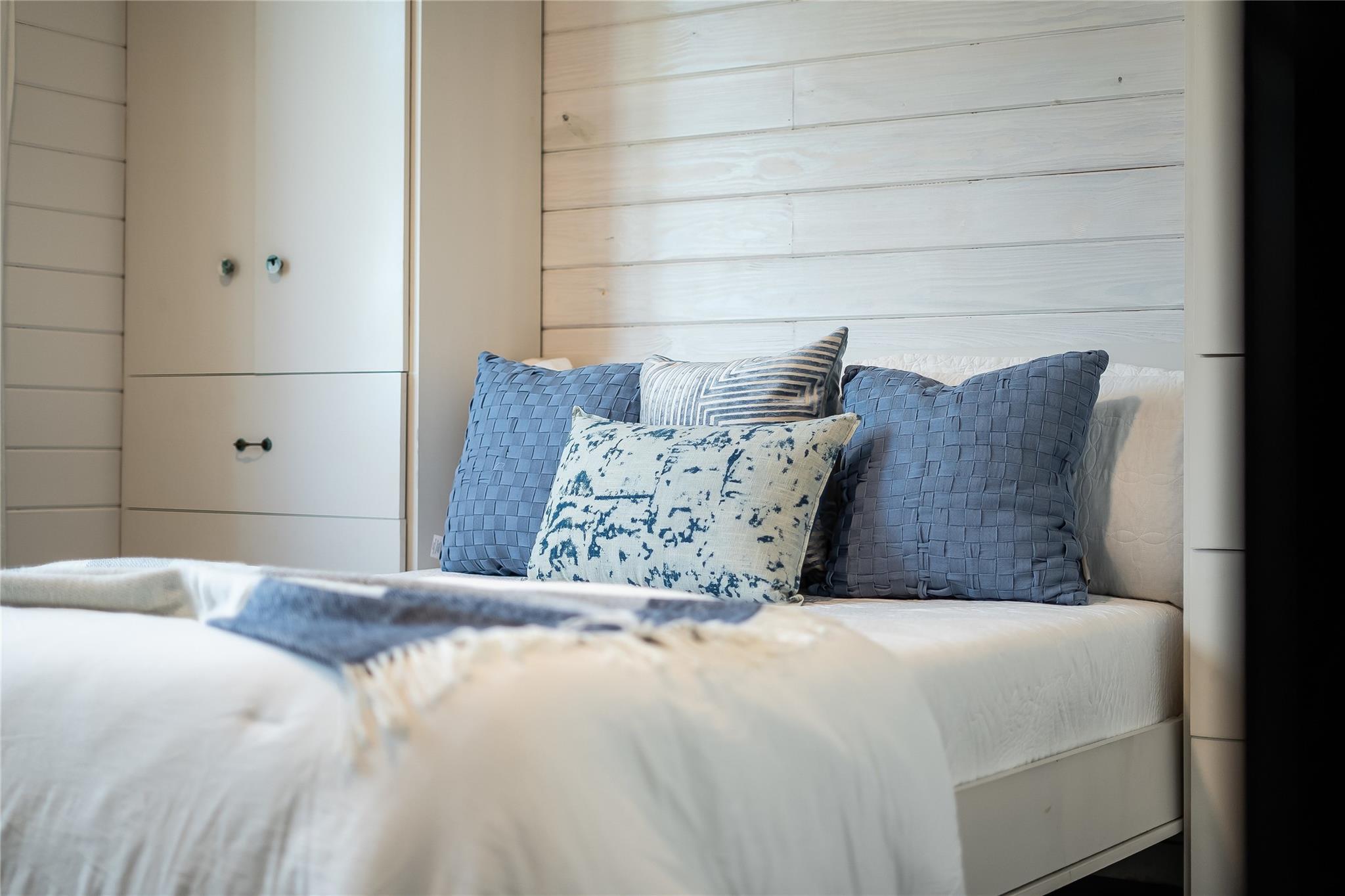 2112 Montclaire ST # B