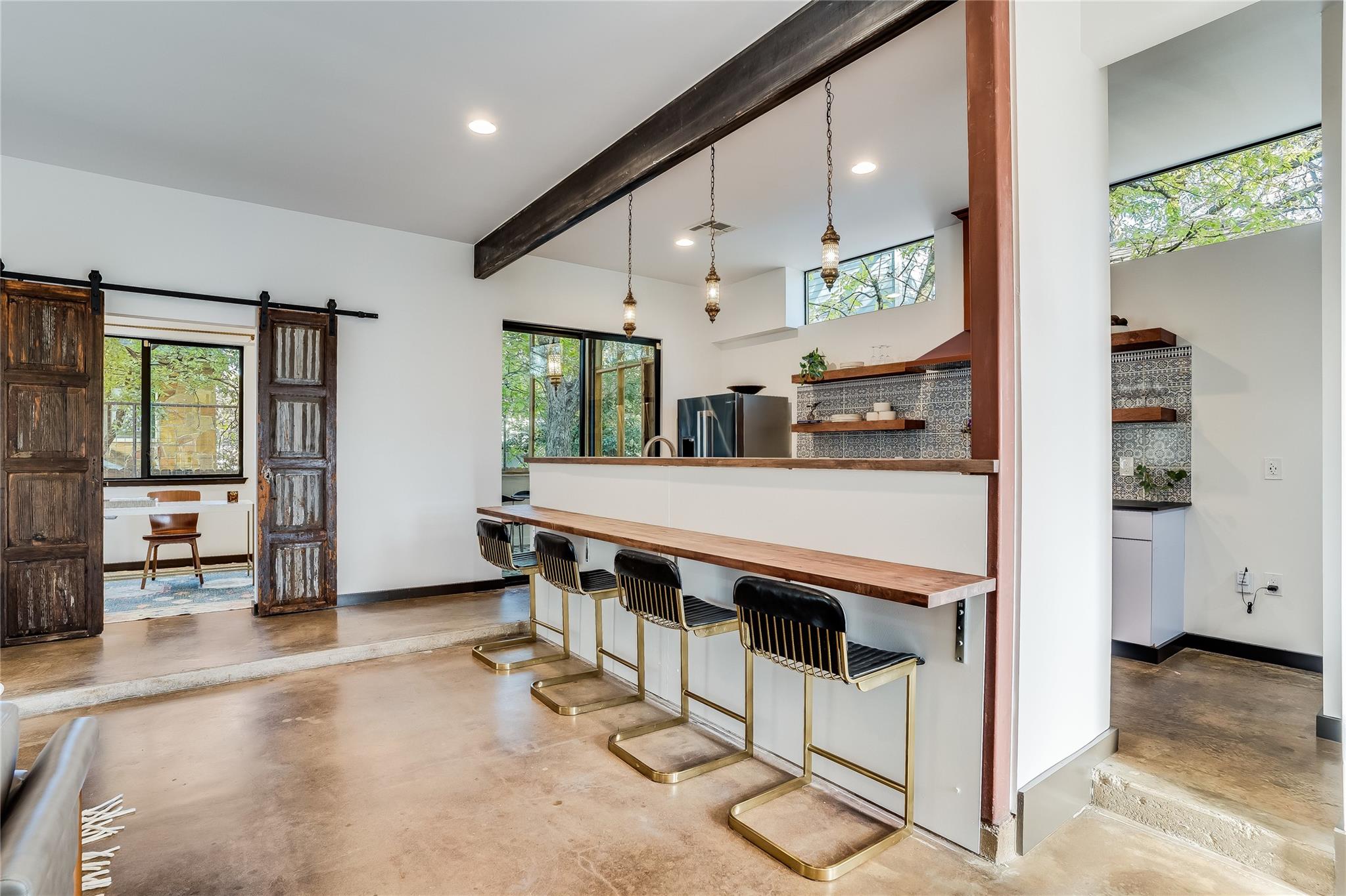 2112 Montclaire ST # B