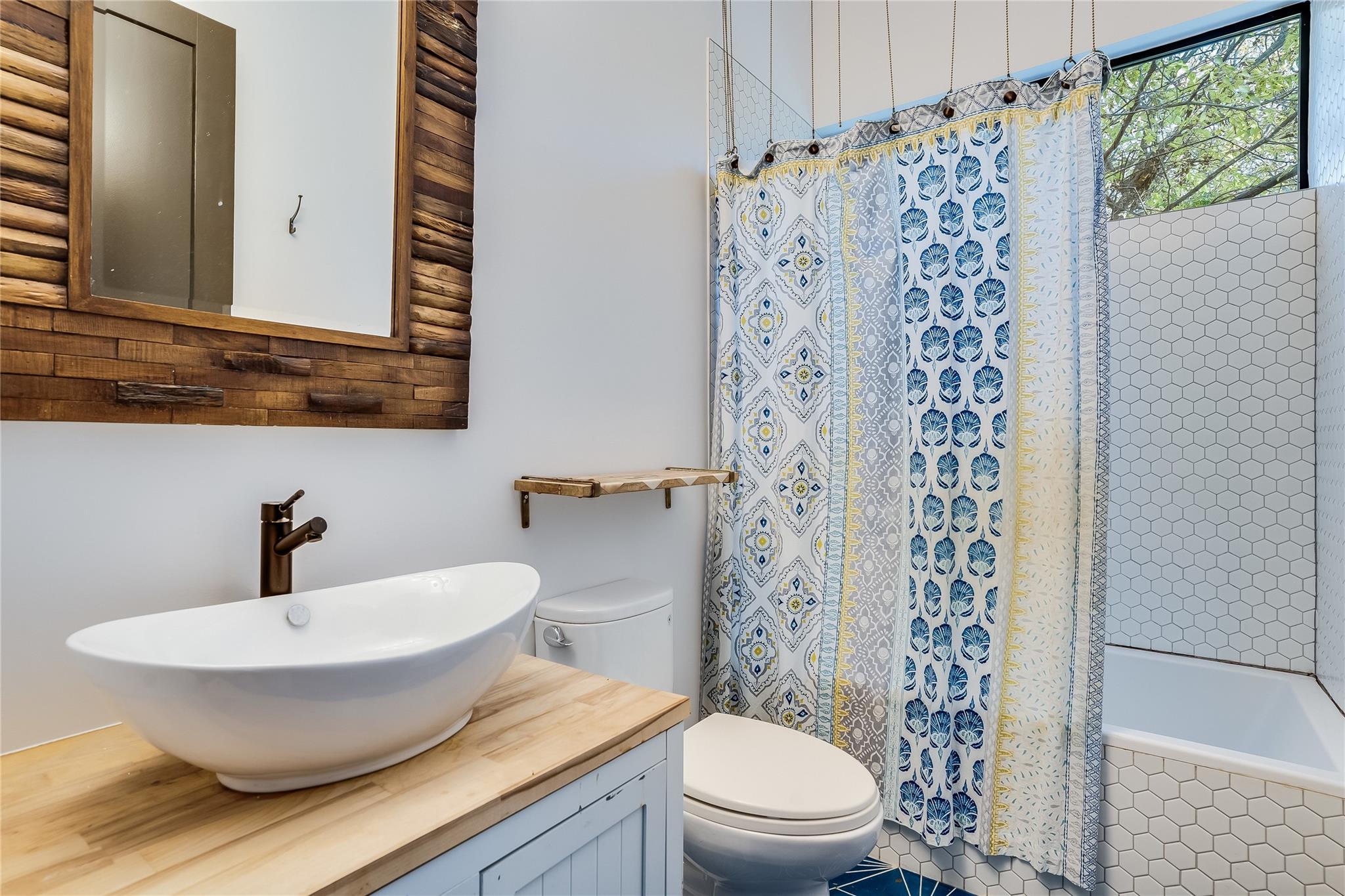 2112 Montclaire ST # B