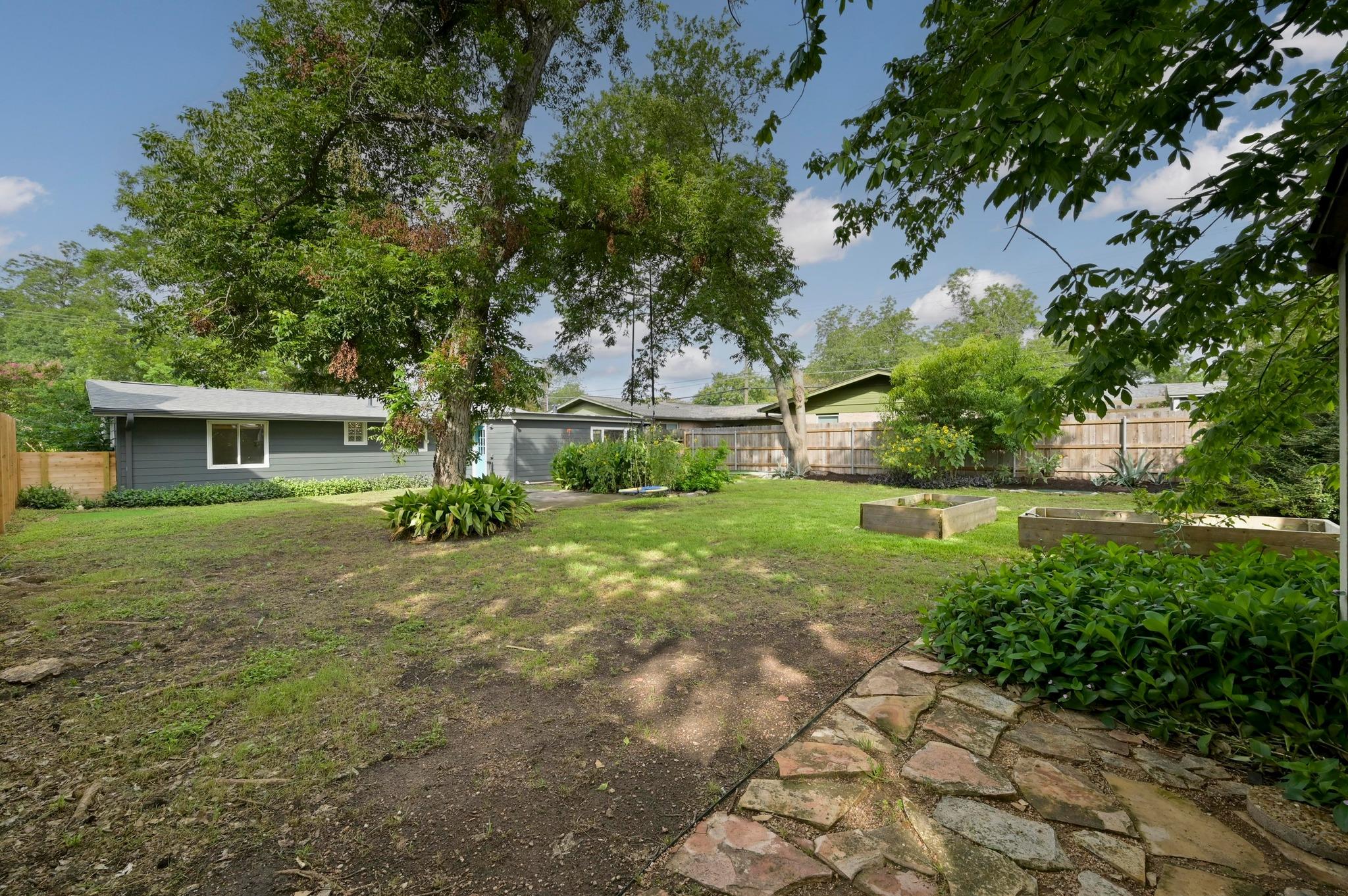 1716 W Saint Johns Ave