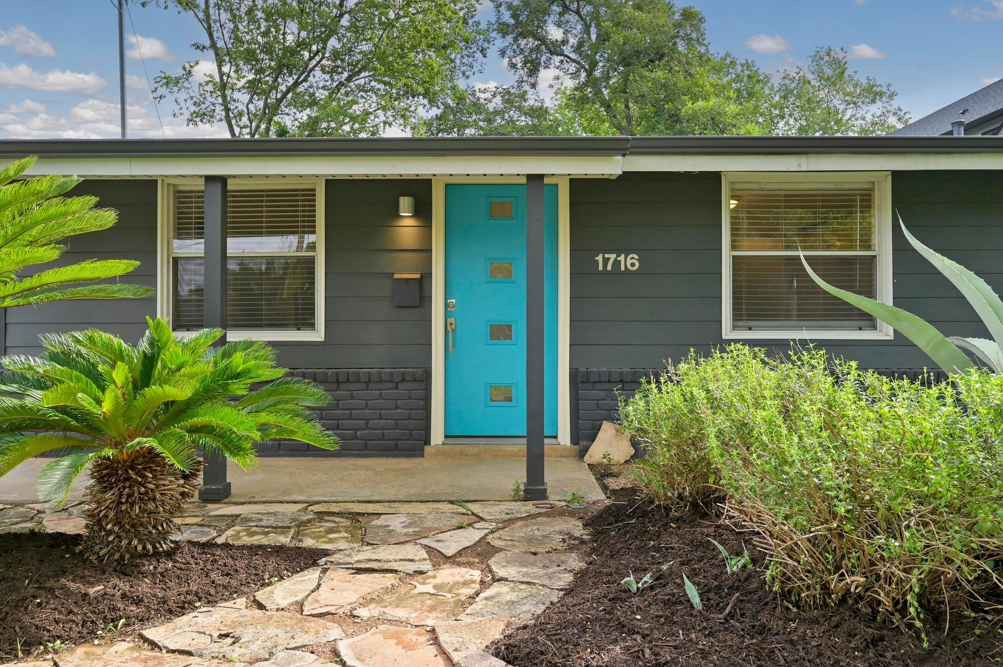 1716 W Saint Johns Ave