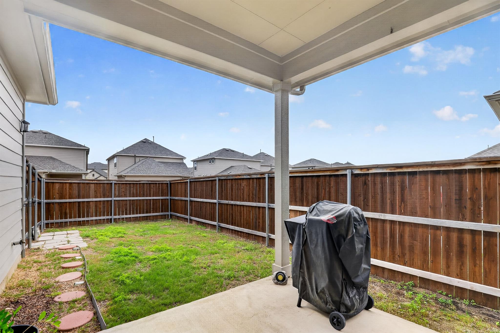 116 Gracie WAY