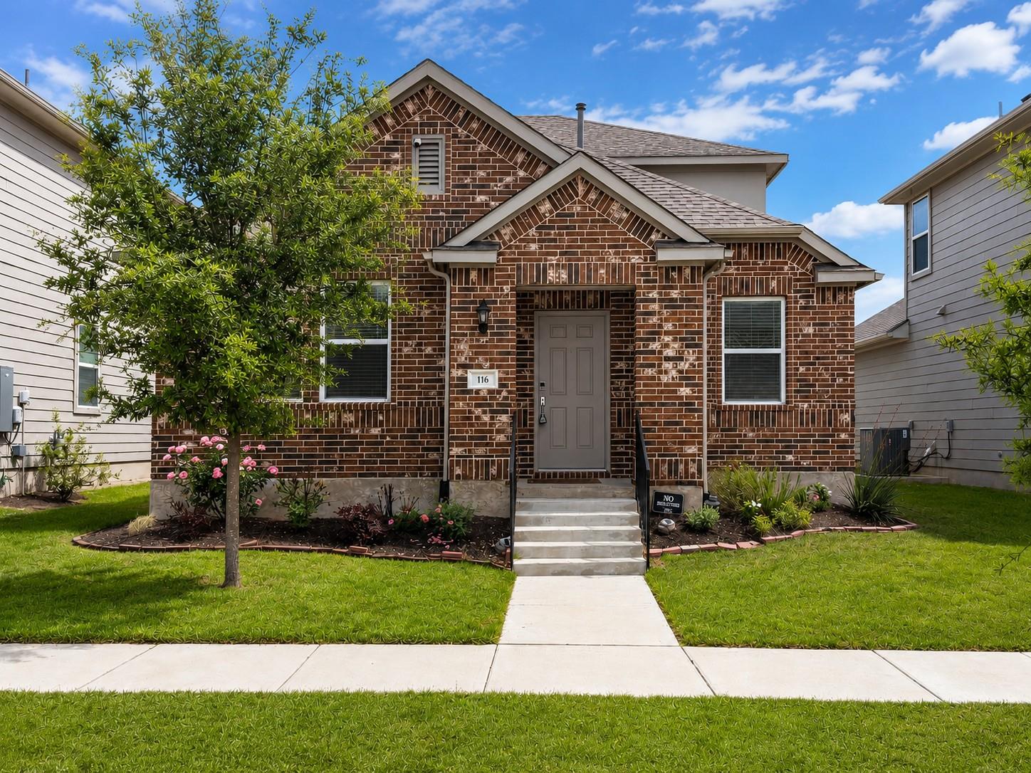 116 Gracie WAY