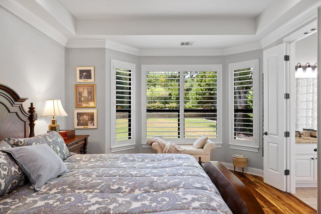 11712 Red Oak Valley LN