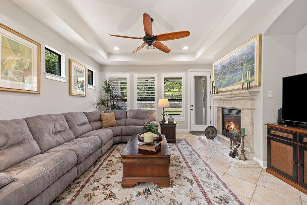 11712 Red Oak Valley LN